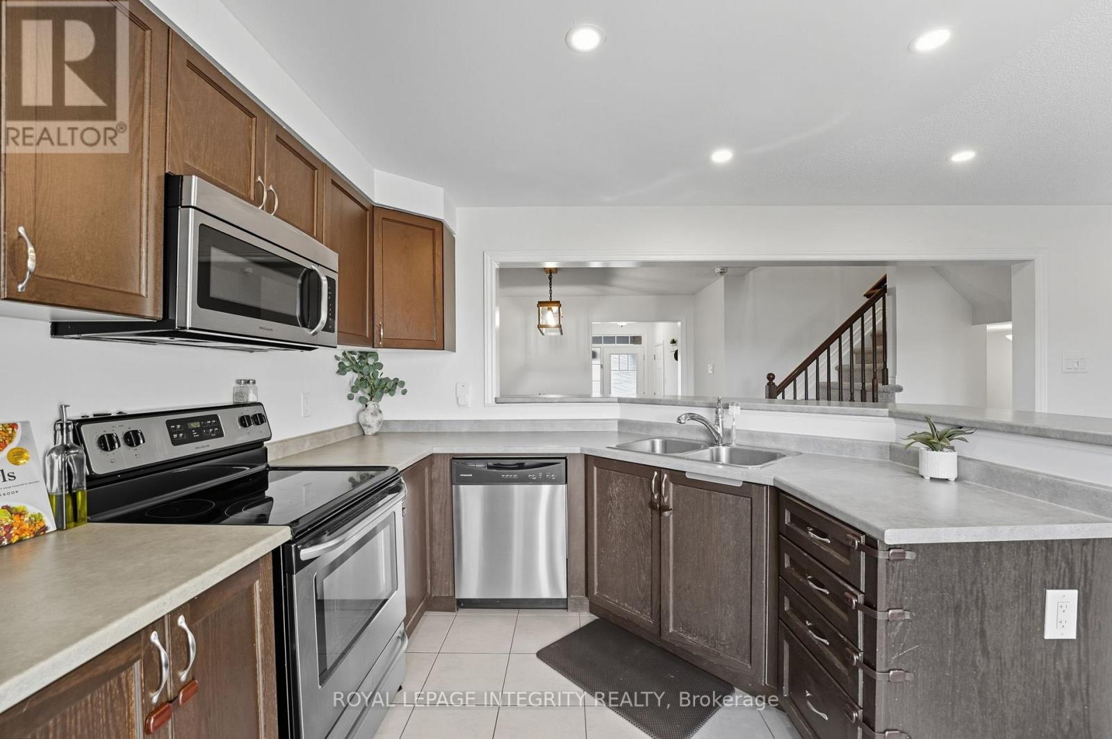 347 Willow Aster Circle, Ottawa, Ontario  K4A 1C6 - Photo 6 - X12485234