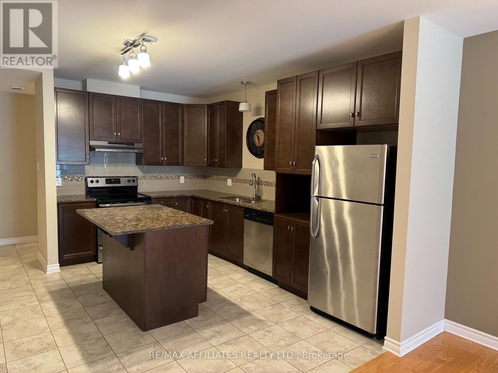 Unit 105 - 300 Solstice Crescent, Russell, Ontario  K0A 1W1 - Photo 3 - X12485308