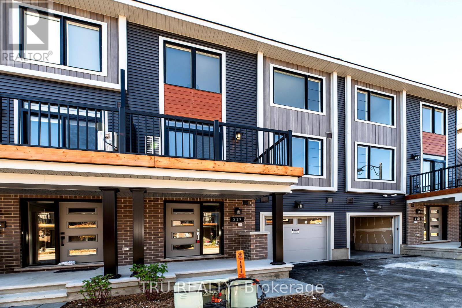 517 Woodlily Private, Ottawa, Ontario  K2T 0S6 - Photo 3 - X12485309