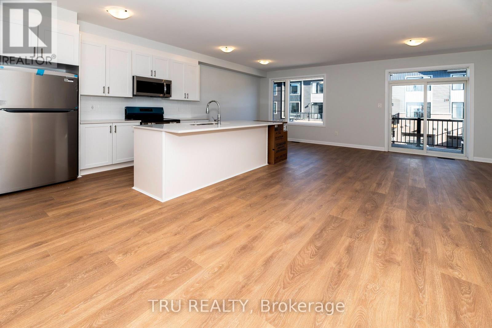 517 Woodlily Private, Ottawa, Ontario  K2T 0S6 - Photo 9 - X12485309