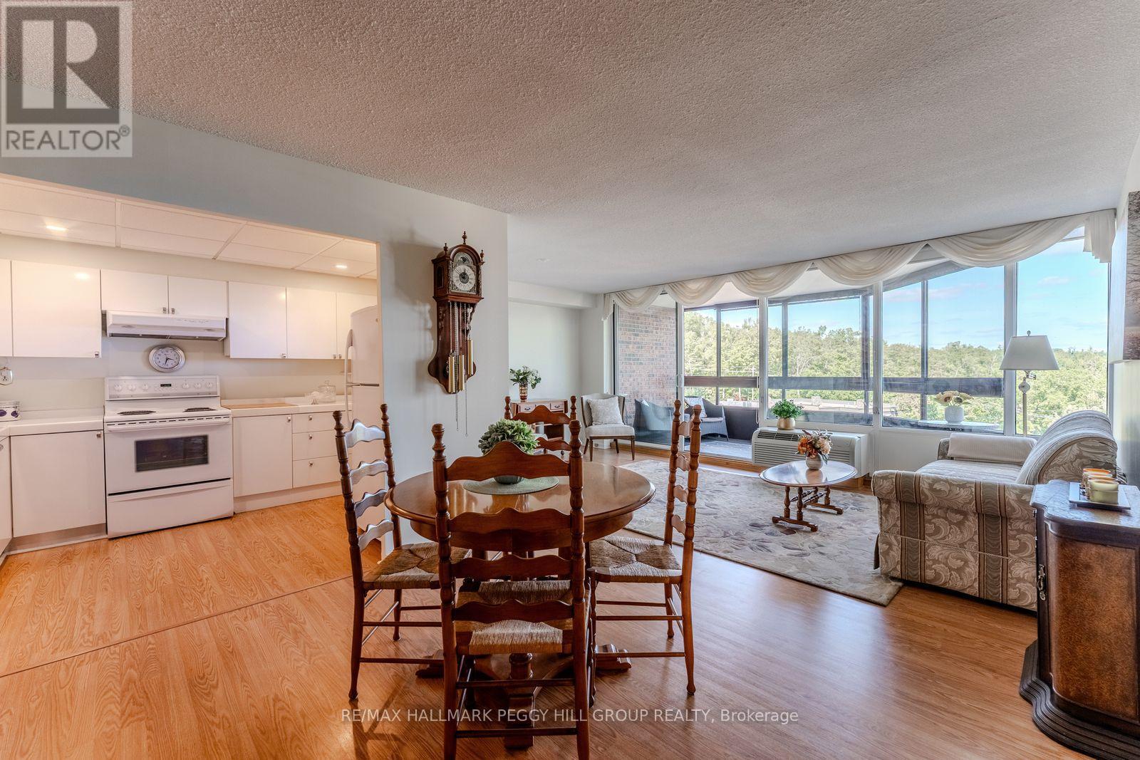 803 - 181 Collier Street, Barrie, Ontario  L4M 5L6 - Photo 5 - S12459627