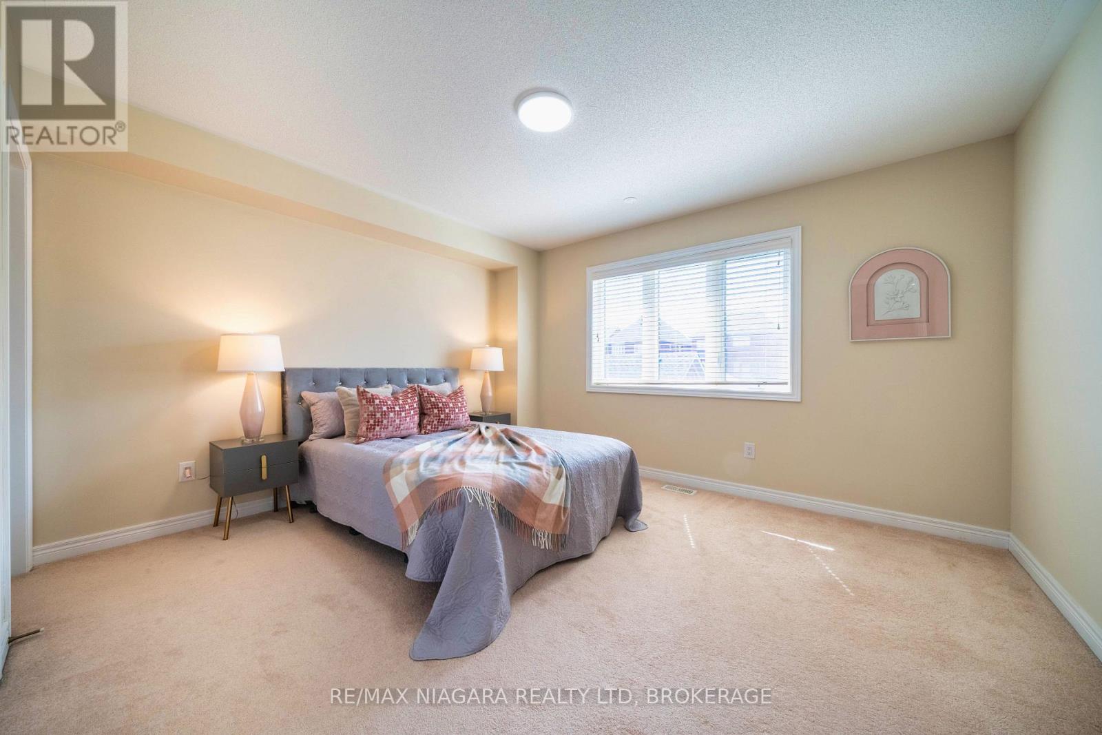 40 Dungannon Drive, Markham (Angus Glen), Ontario  L6C 0K1 - Photo 25 - N12485192