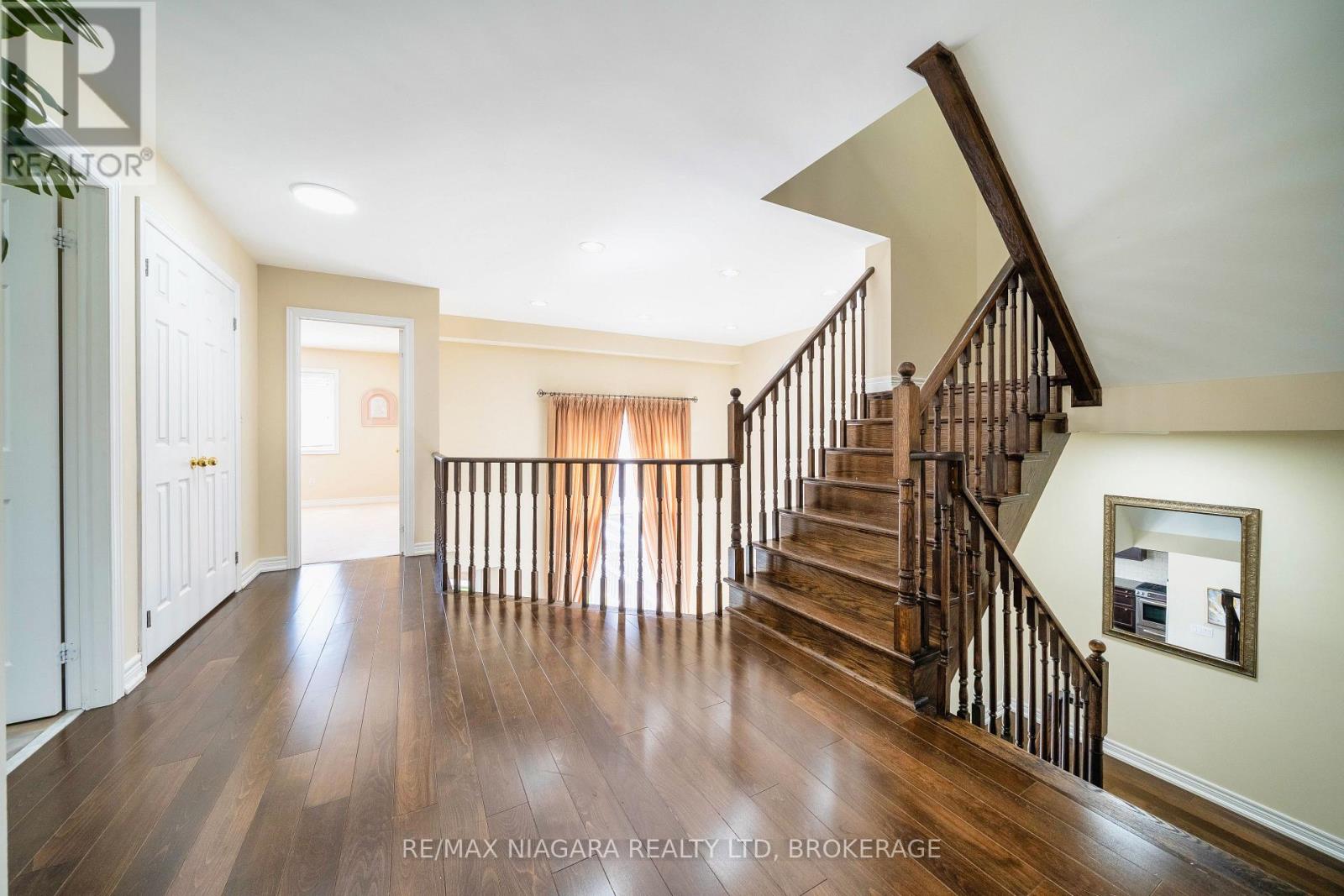 40 Dungannon Drive, Markham (Angus Glen), Ontario  L6C 0K1 - Photo 34 - N12485192