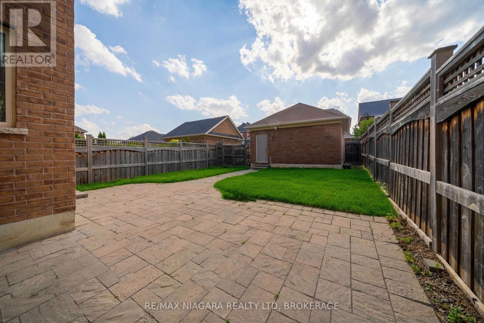 40 Dungannon Drive, Markham (Angus Glen), Ontario  L6C 0K1 - Photo 49 - N12485192