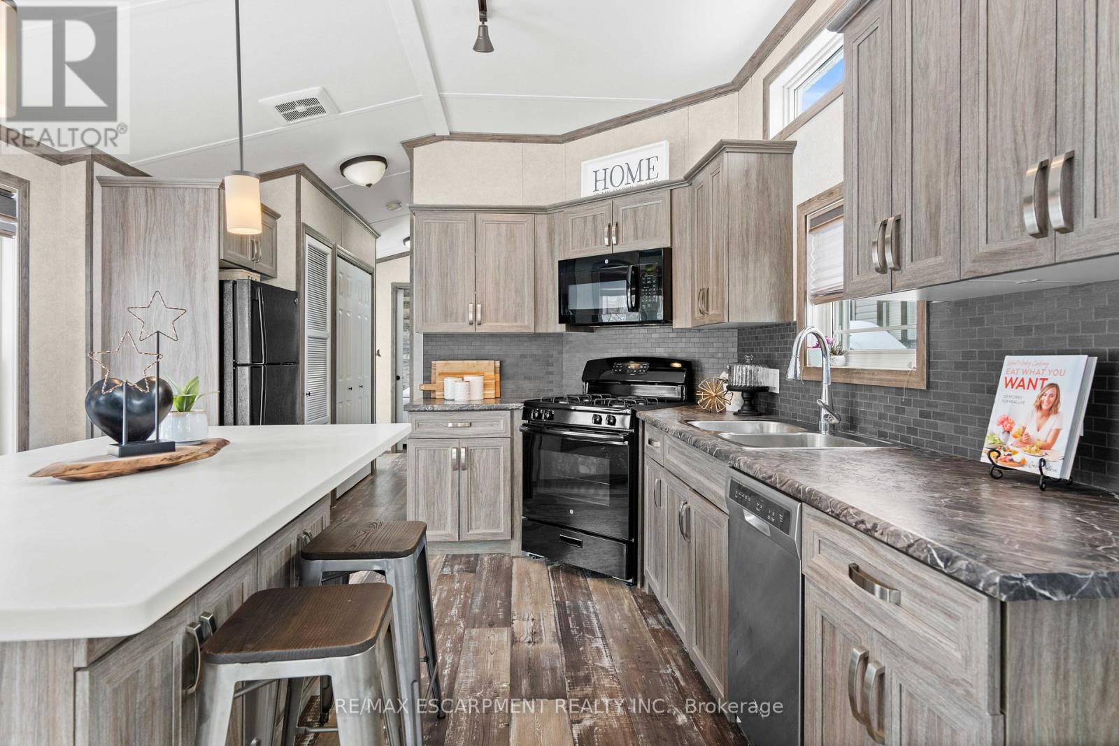 10 Oak - 4449 Milburough Line, Burlington, Ontario  L7P 0C5 - Photo 14 - W12485102