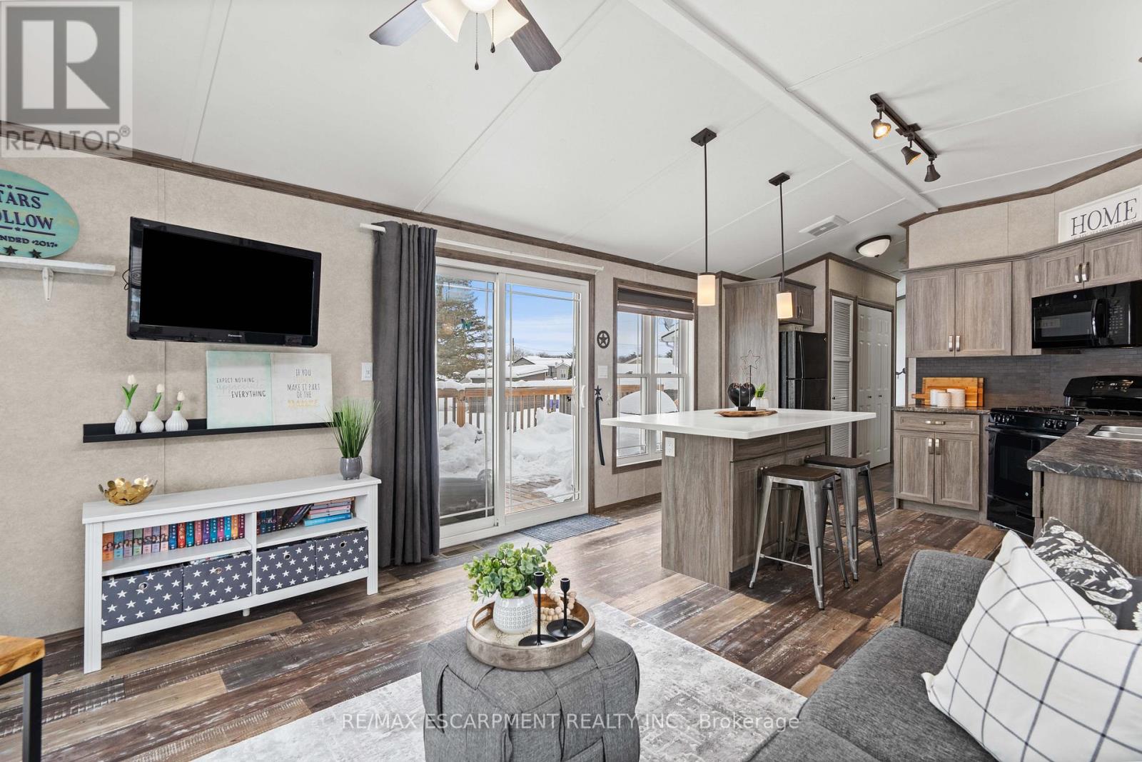 10 Oak - 4449 Milburough Line, Burlington, Ontario  L7P 0C5 - Photo 8 - W12485102