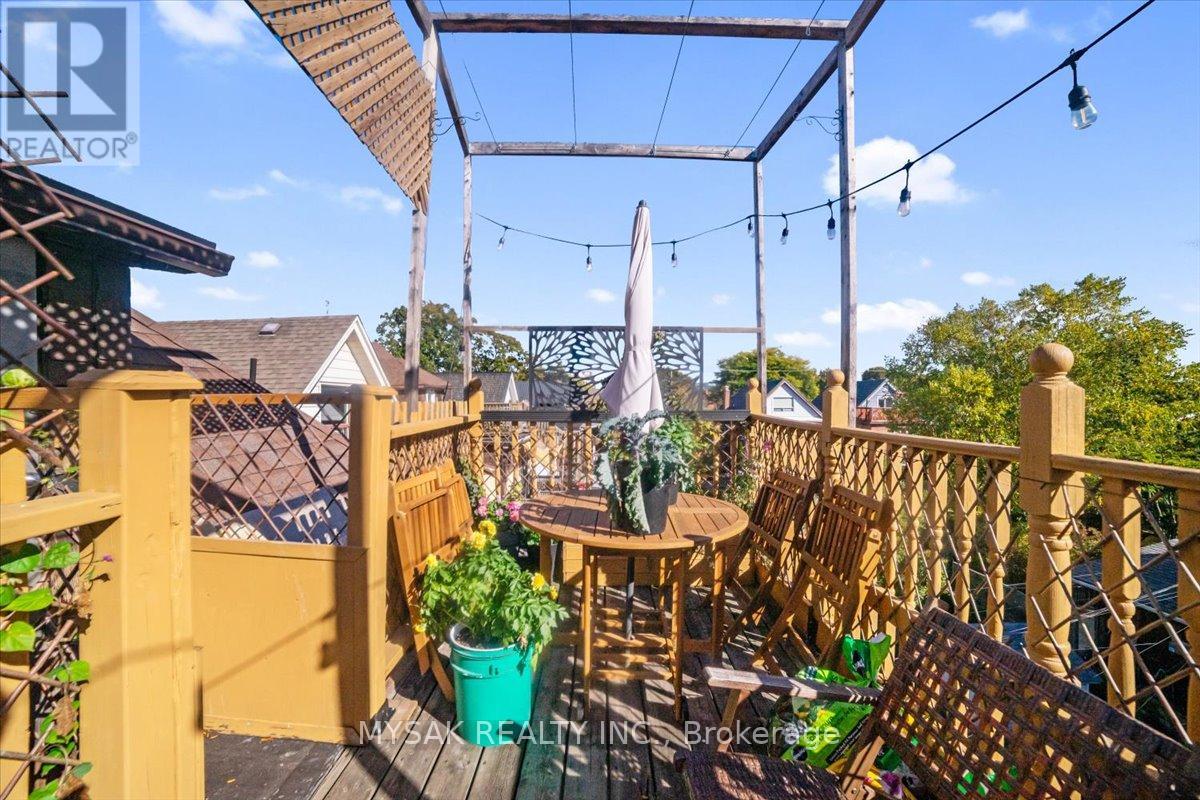 137 Annette Street, Toronto, Ontario  M6P 1N9 - Photo 24 - W12485110