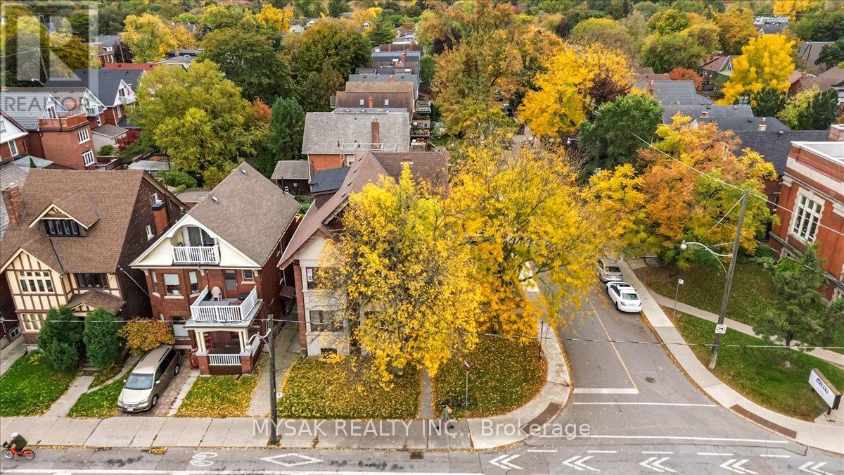 137 Annette Street, Toronto, Ontario  M6P 1N9 - Photo 3 - W12485110