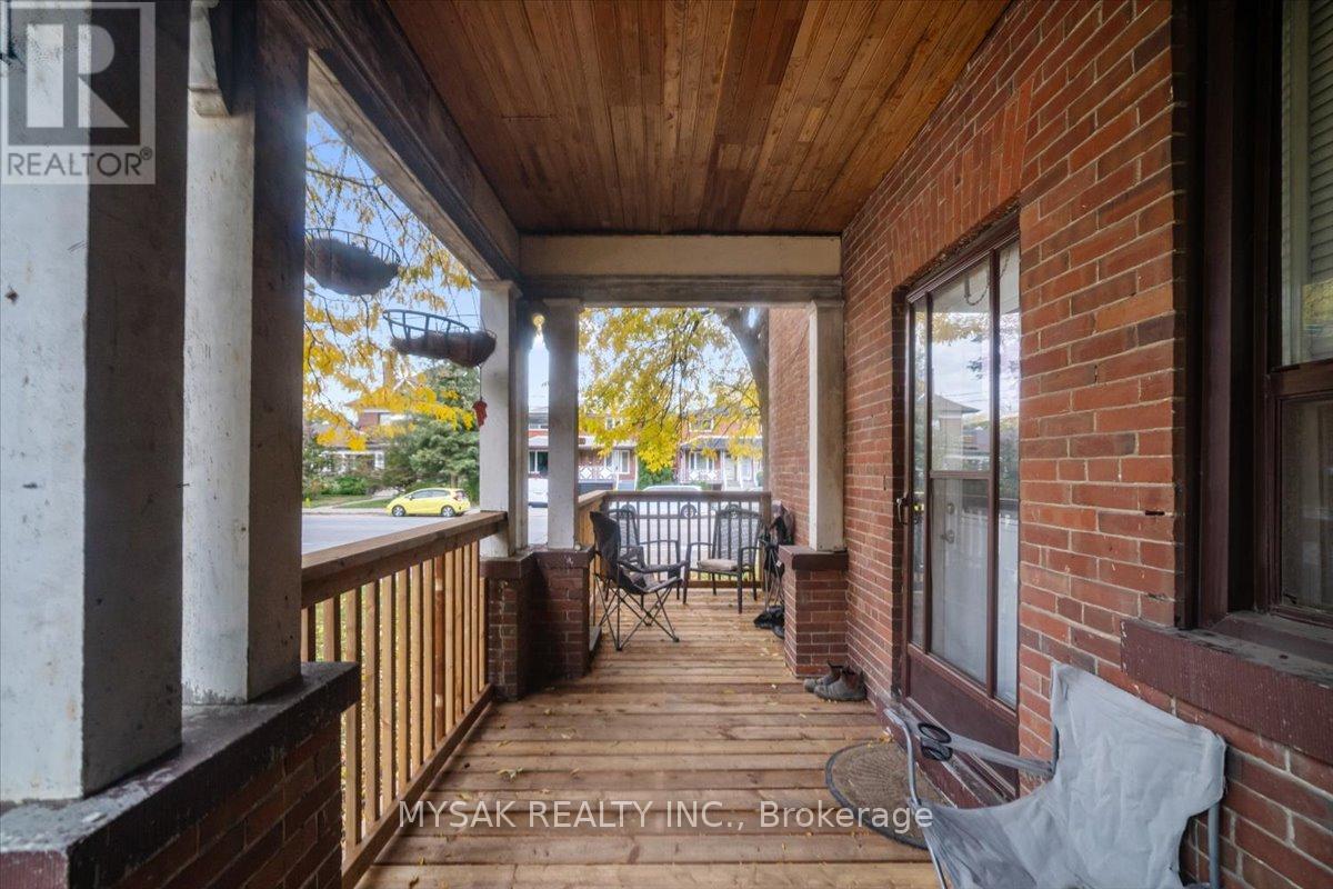 137 Annette Street, Toronto, Ontario  M6P 1N9 - Photo 4 - W12485110