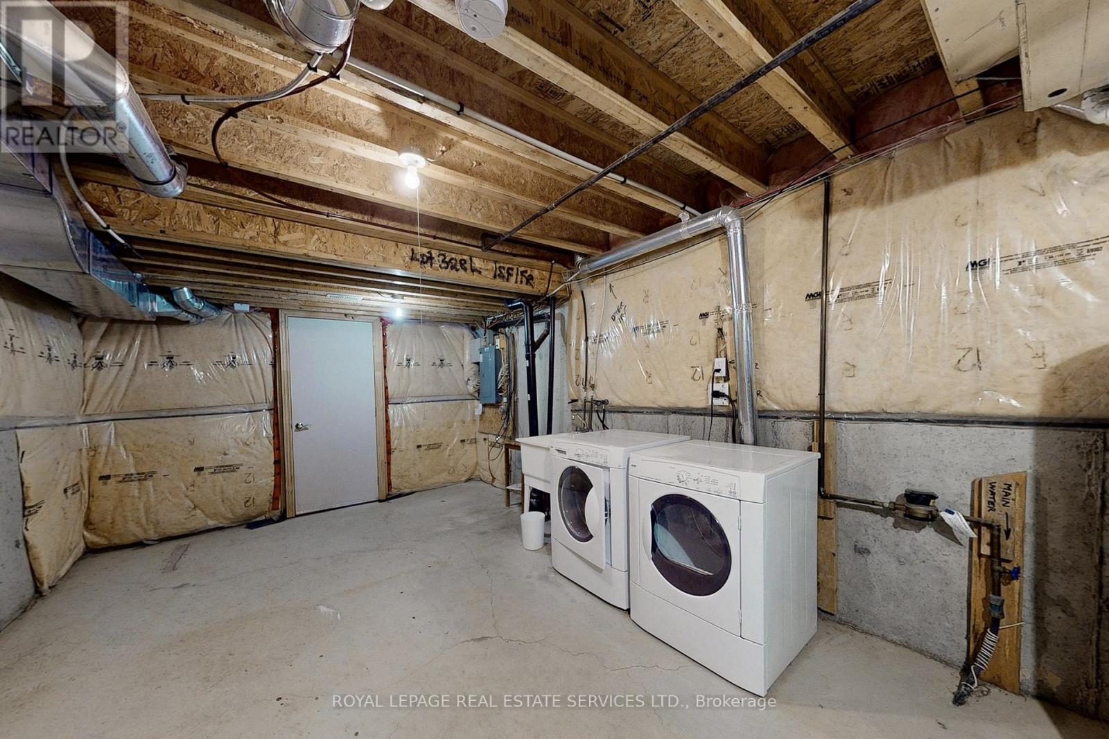 24 Accent Circle, Brampton, Ontario  L7A 0L2 - Photo 29 - W12485122