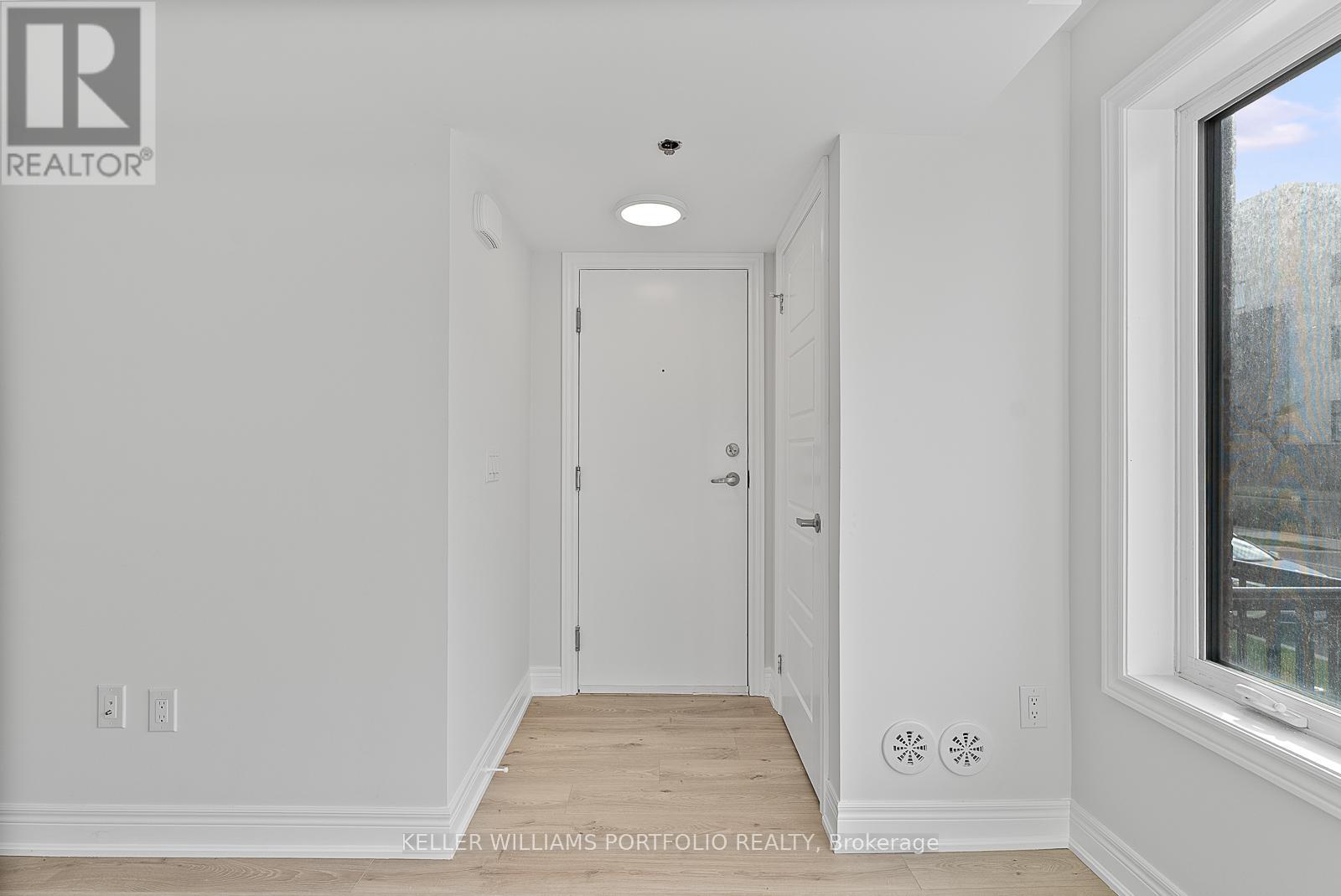 2 - 173 William Duncan Road, Toronto, Ontario  M3K 0B8 - Photo 10 - W12485132