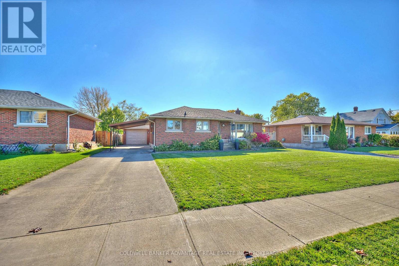 219 Fitch Street, Welland (Prince Charles), Ontario  L3C 4W3 - Photo 3 - X12485189