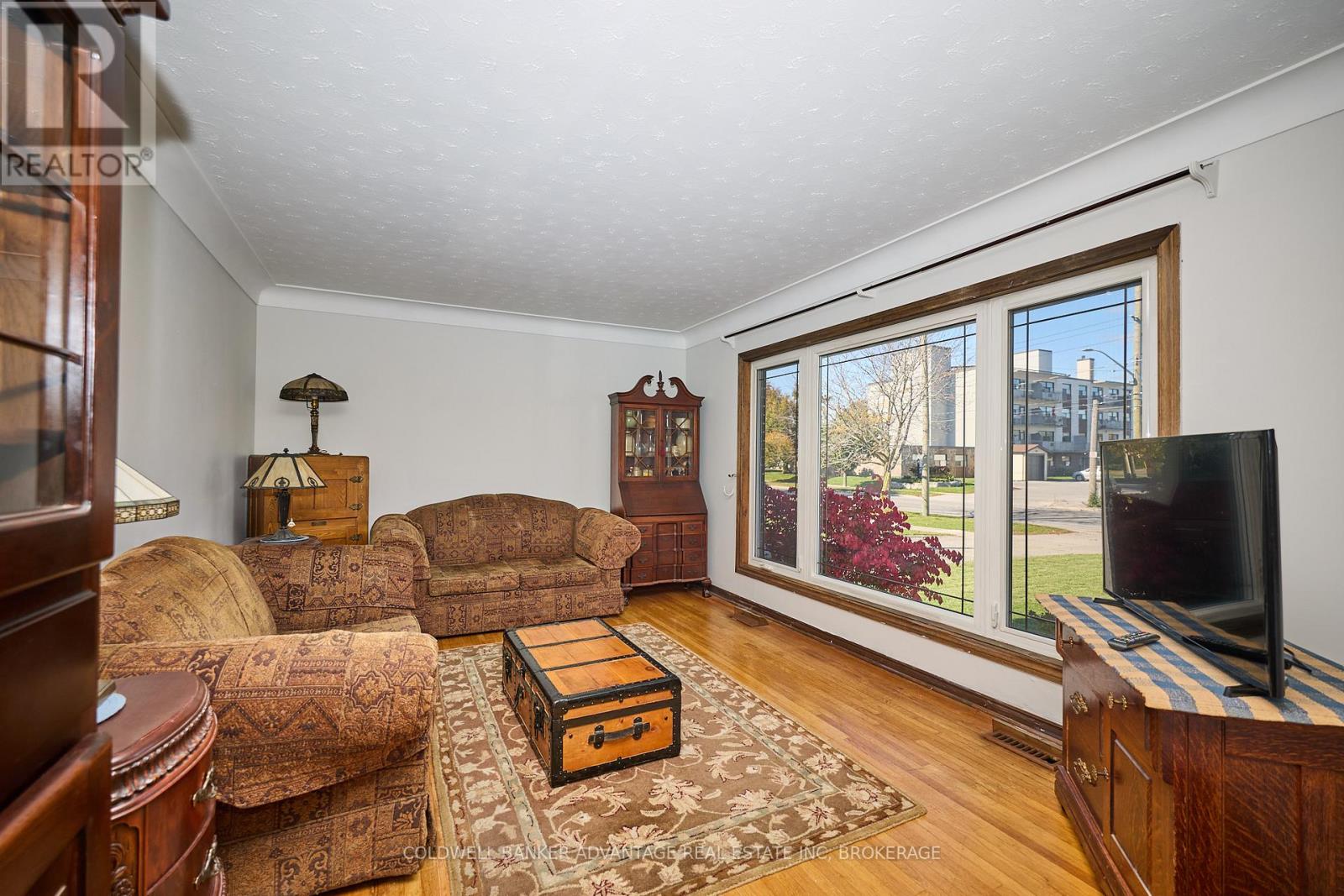 219 Fitch Street, Welland (Prince Charles), Ontario  L3C 4W3 - Photo 7 - X12485189