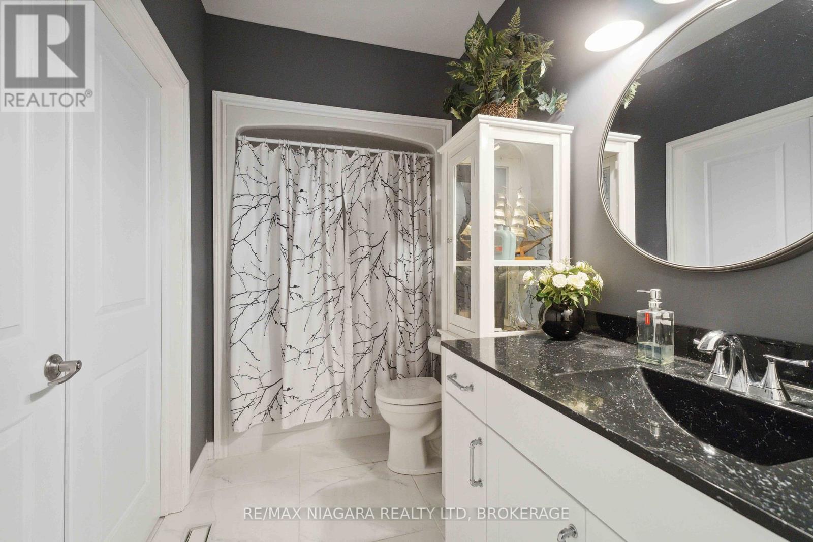 3555 Canfield Crescent, Fort Erie, Ontario  L0S 1S0 - Photo 13 - X12485250