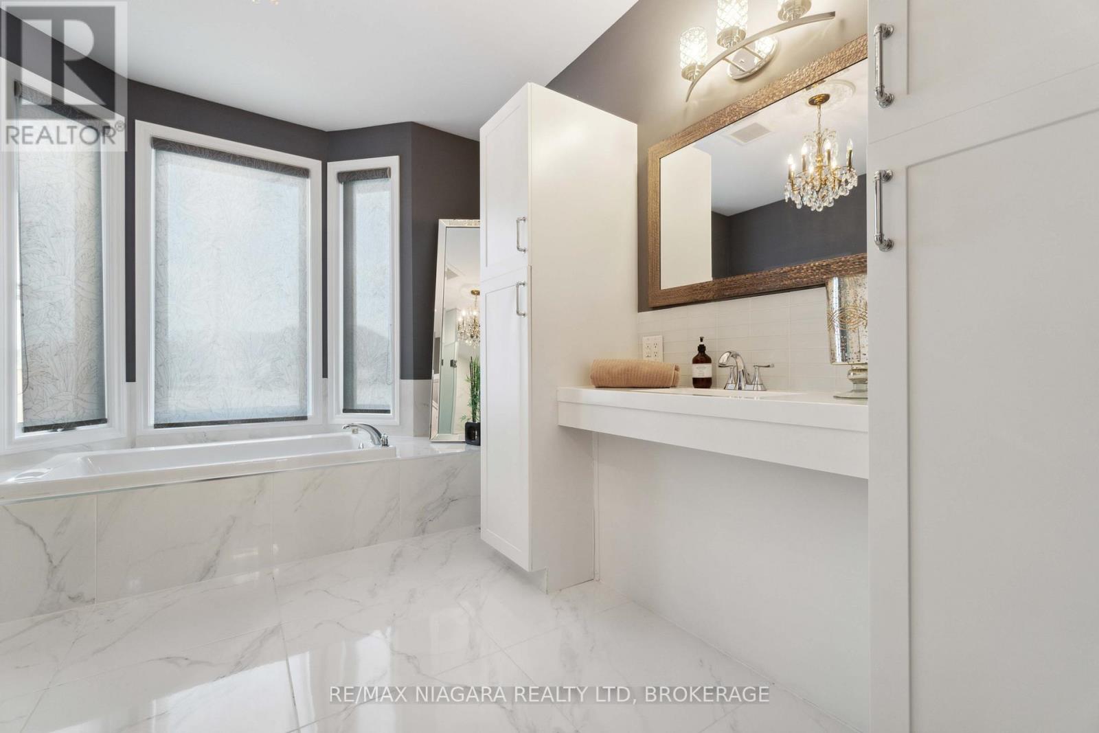 3555 Canfield Crescent, Fort Erie, Ontario  L0S 1S0 - Photo 15 - X12485250