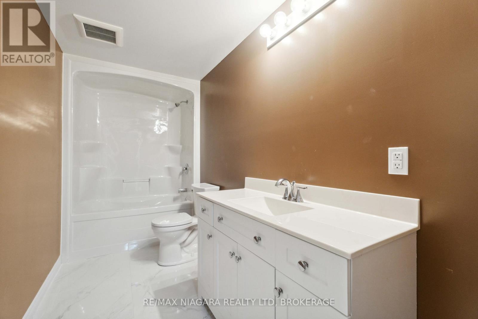 3555 Canfield Crescent, Fort Erie, Ontario  L0S 1S0 - Photo 26 - X12485250