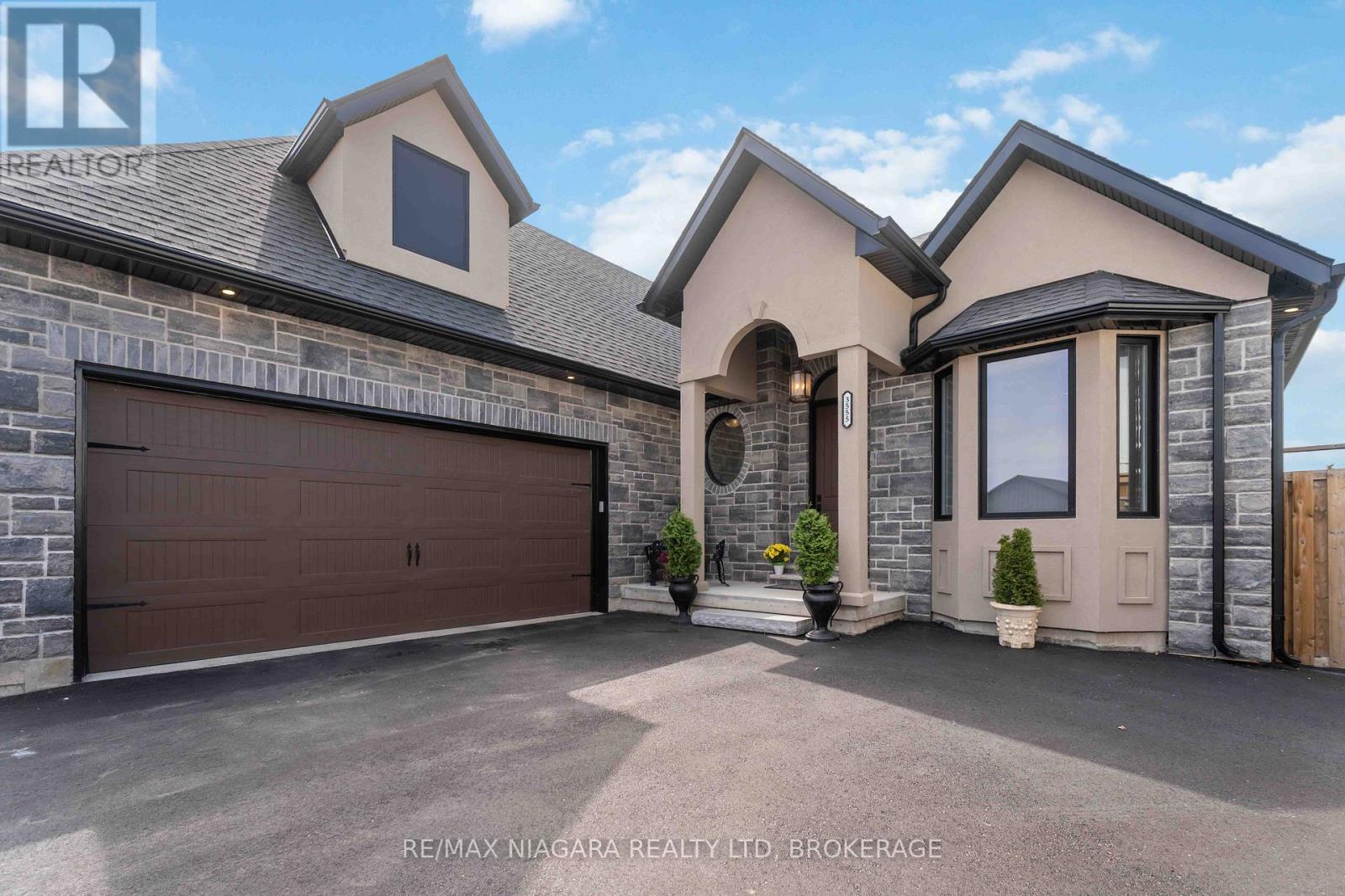 3555 Canfield Crescent, Fort Erie, Ontario  L0S 1S0 - Photo 4 - X12485250