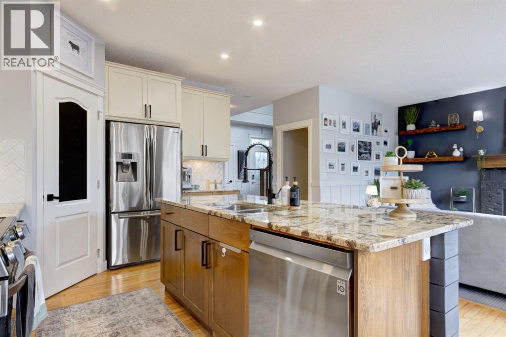 109 Cimarron Vista Crescent, Okotoks, Alberta  T1S 0K2 - Photo 6 - A2261170