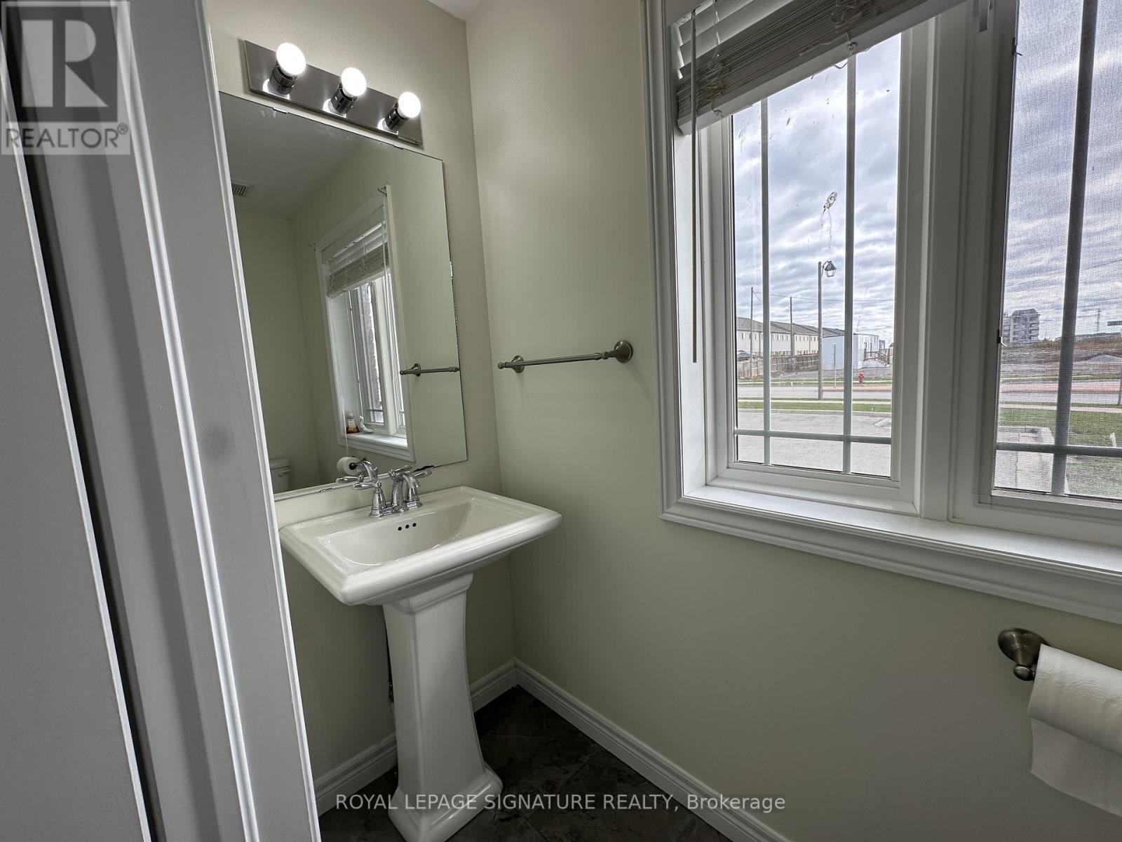 40 Kingsborough Dr Drive, Hamilton, Ontario  L0R 1P0 - Photo 20 - X12485126