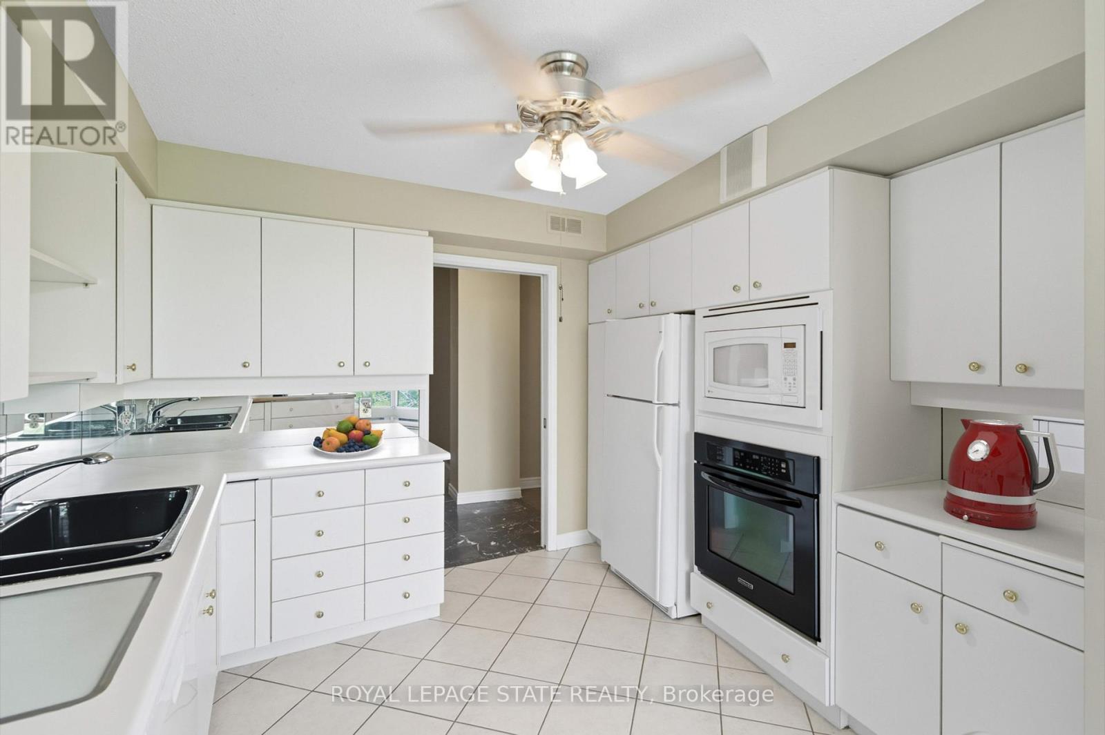 702 - 20 Berkley Street, Cambridge, Ontario  N1S 4S8 - Photo 12 - X12485134