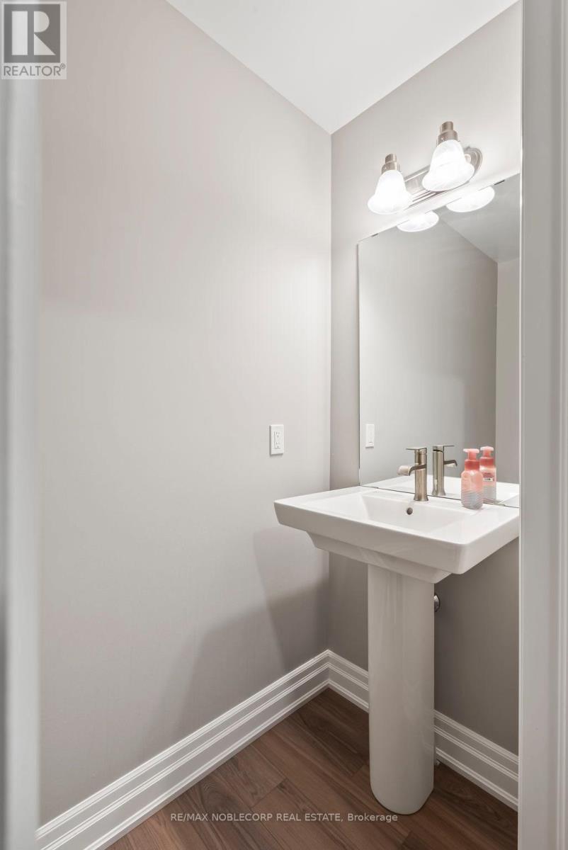 237 Jackson Street E, West Grey, Ontario  N0G 1R0 - Photo 17 - X12485153