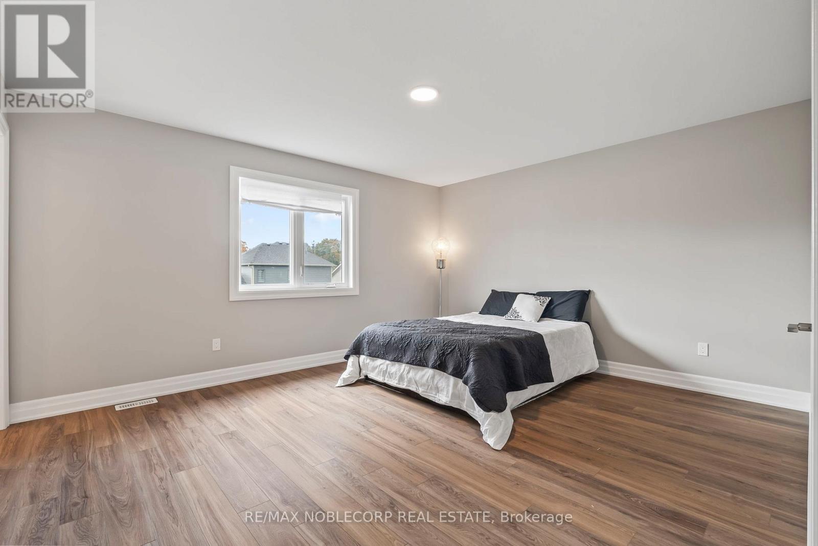 237 Jackson Street E, West Grey, Ontario  N0G 1R0 - Photo 19 - X12485153