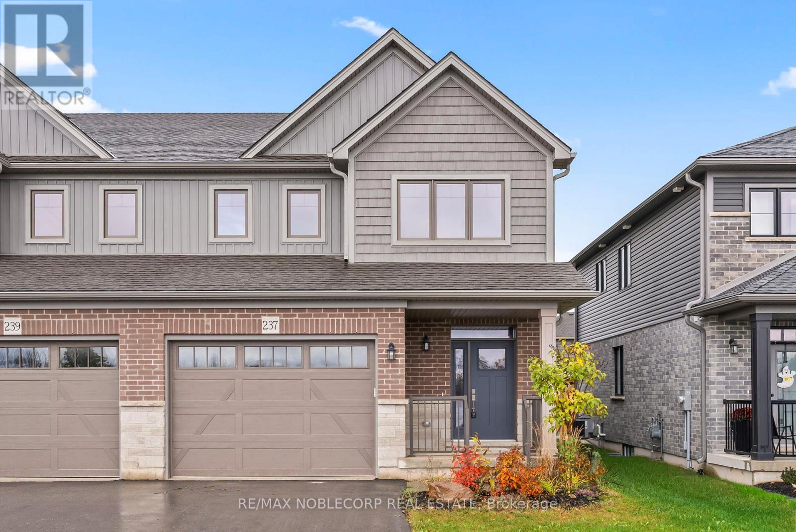 237 Jackson Street E, West Grey, Ontario  N0G 1R0 - Photo 2 - X12485153