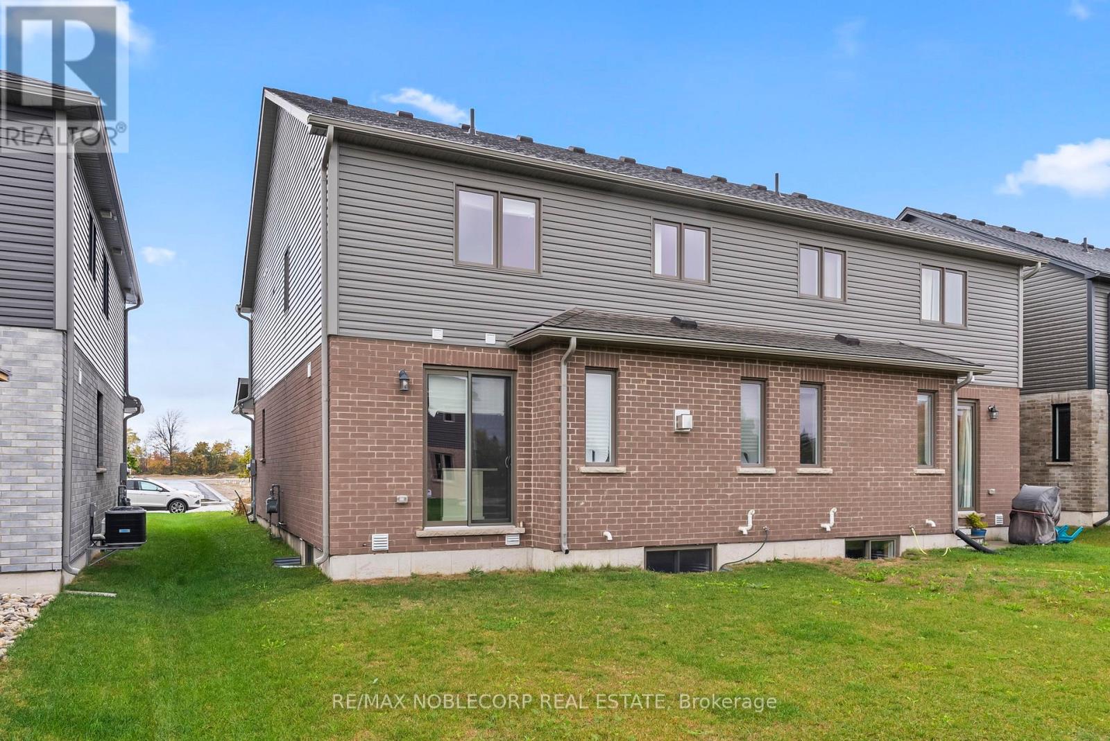 237 Jackson Street E, West Grey, Ontario  N0G 1R0 - Photo 32 - X12485153