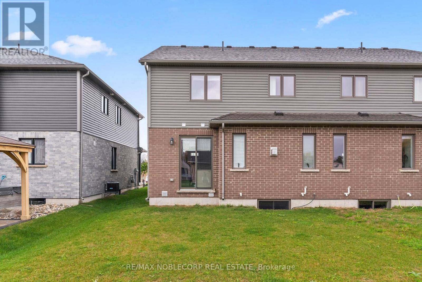 237 Jackson Street E, West Grey, Ontario  N0G 1R0 - Photo 33 - X12485153