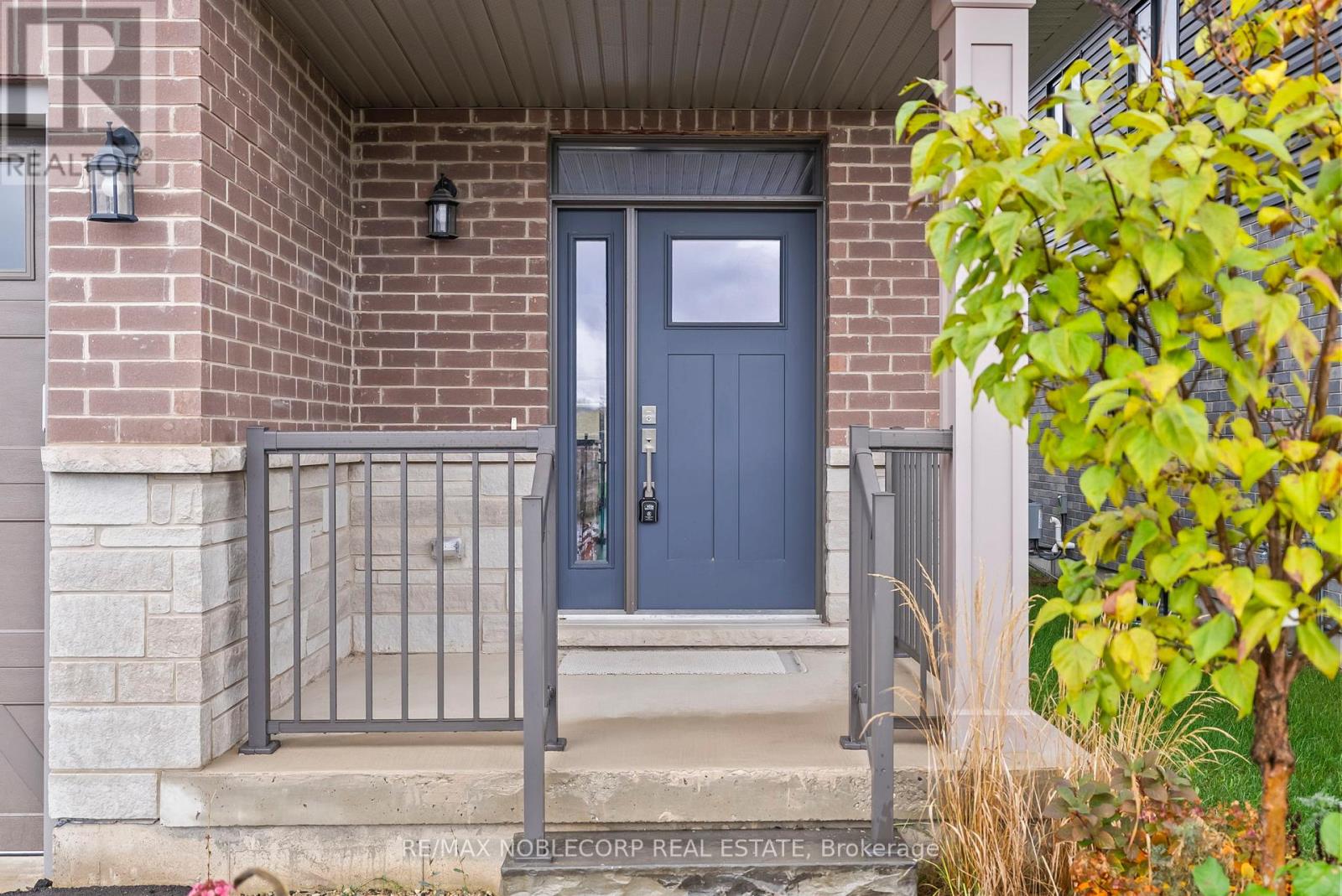 237 Jackson Street E, West Grey, Ontario  N0G 1R0 - Photo 4 - X12485153