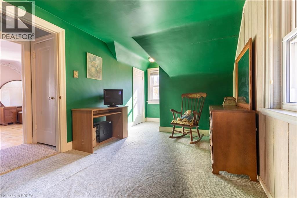 154 Talbot Street, Kitchener, Ontario  N2M 2B1 - Photo 11 - 40760242