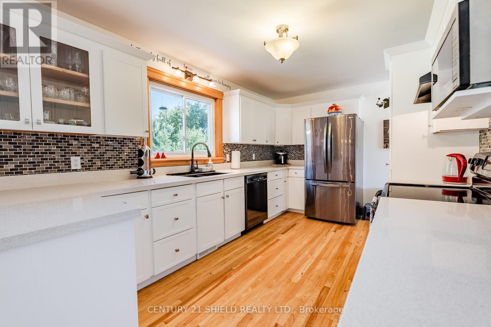 14215 County Rd 2 Highway, South Stormont, Ontario  K0C 1M0 - Photo 18 - X12485263