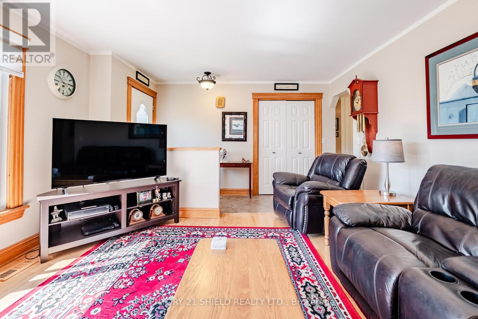 14215 County Rd 2 Highway, South Stormont, Ontario  K0C 1M0 - Photo 12 - X12485263