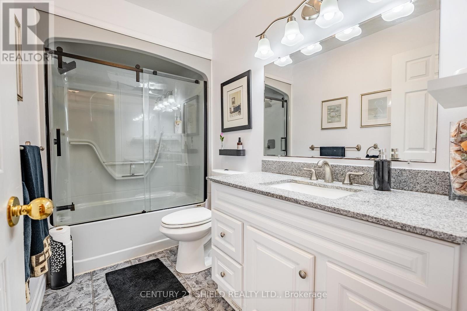 14215 County Rd 2 Highway, South Stormont, Ontario  K0C 1M0 - Photo 30 - X12485263