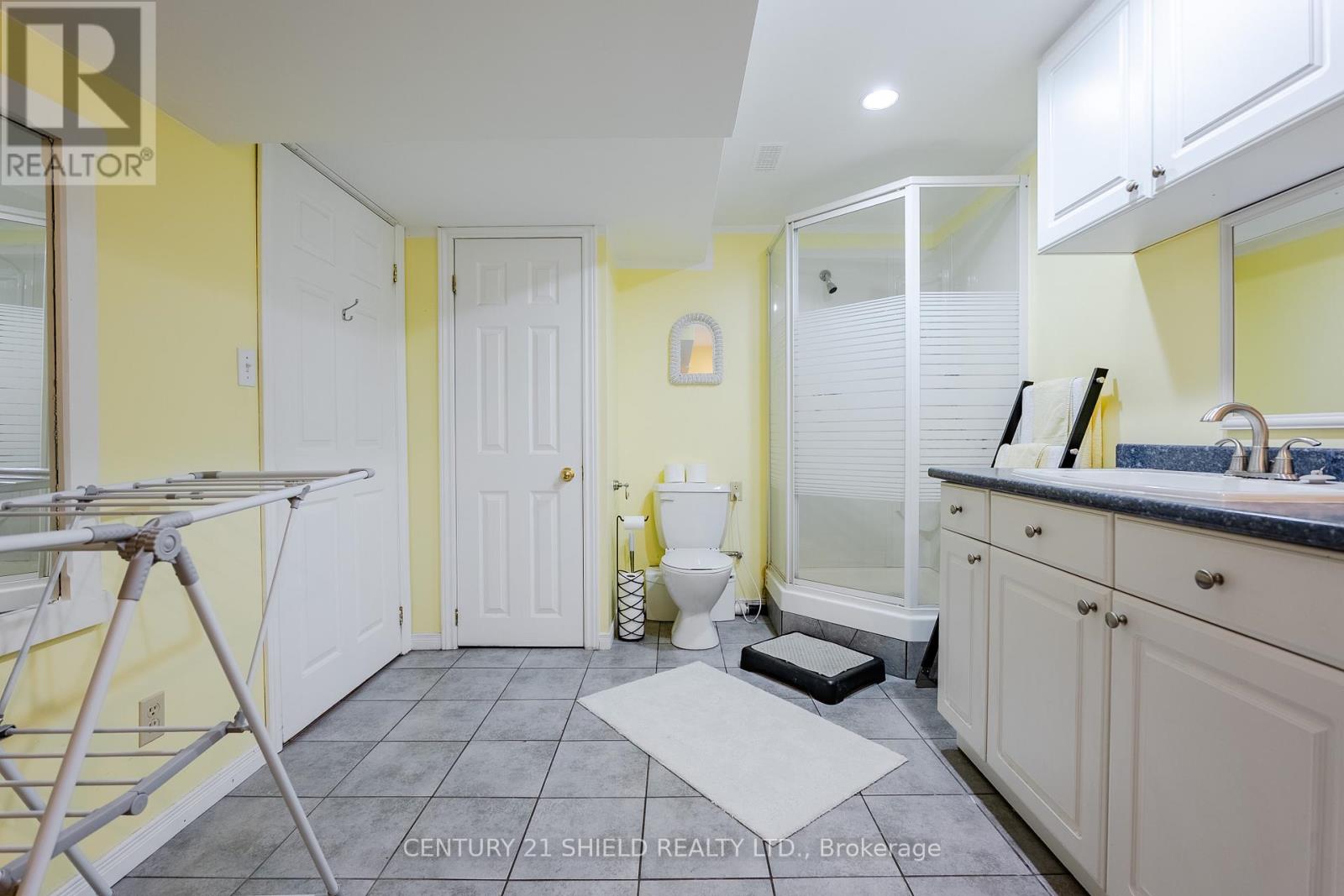 14215 County Rd 2 Highway, South Stormont, Ontario  K0C 1M0 - Photo 37 - X12485263