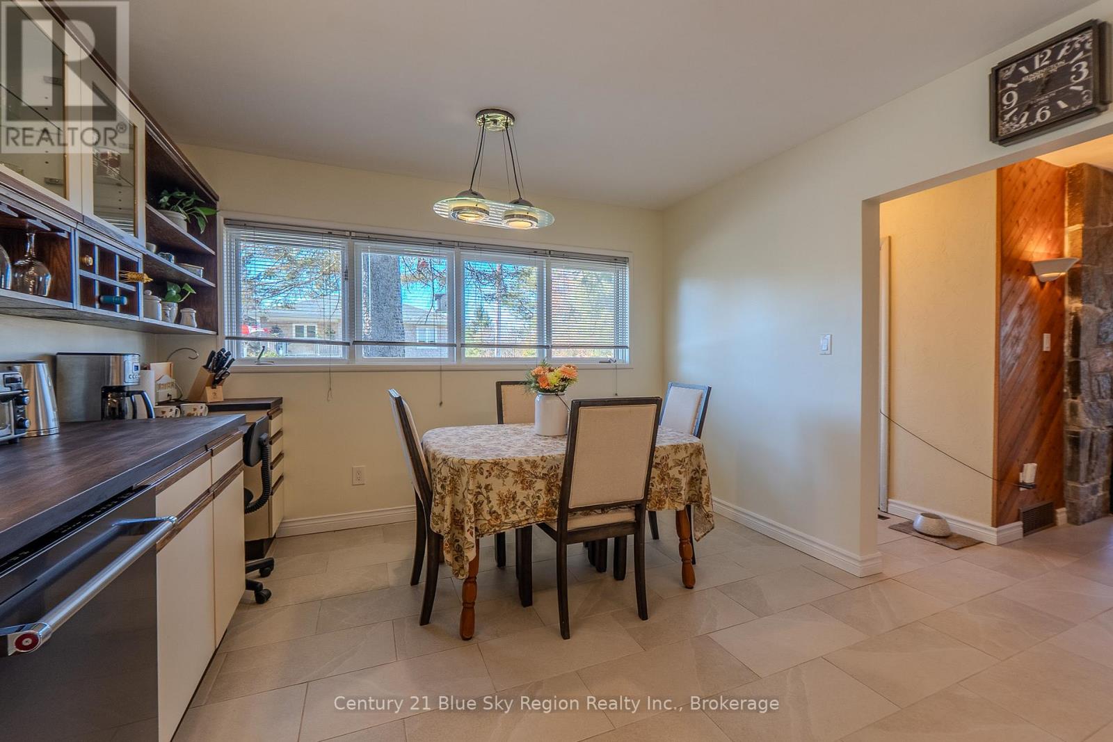 338 Edward Street, Powassan, Ontario  P0H 1Z0 - Photo 10 - X12485249