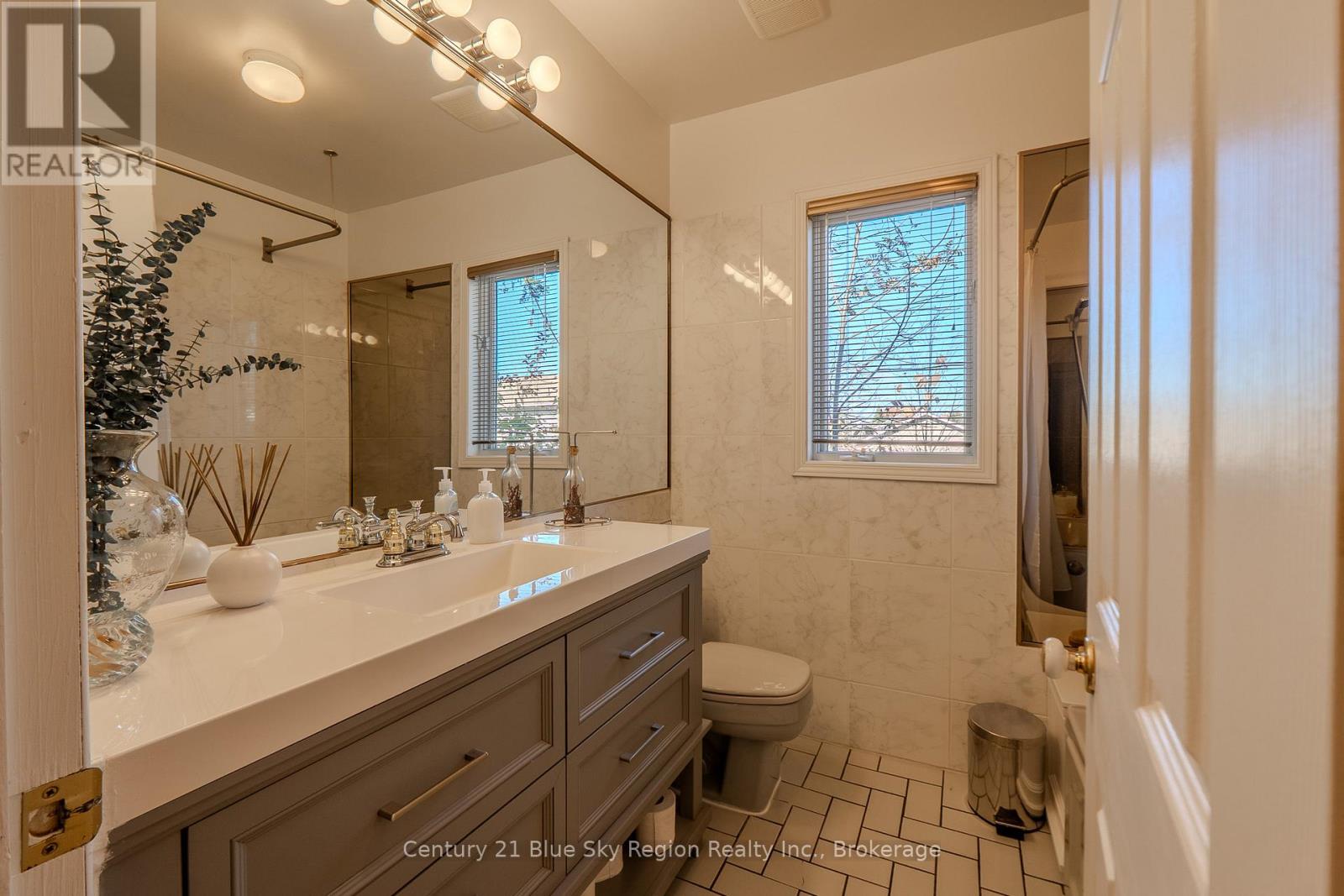 338 Edward Street, Powassan, Ontario  P0H 1Z0 - Photo 19 - X12485249