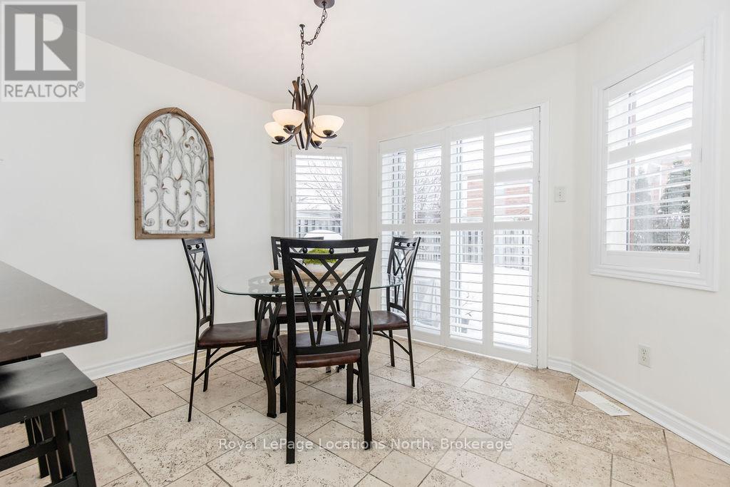 45 Holly Meadow Road, Barrie, Ontario  L4N 0E2 - Photo 16 - S12485271