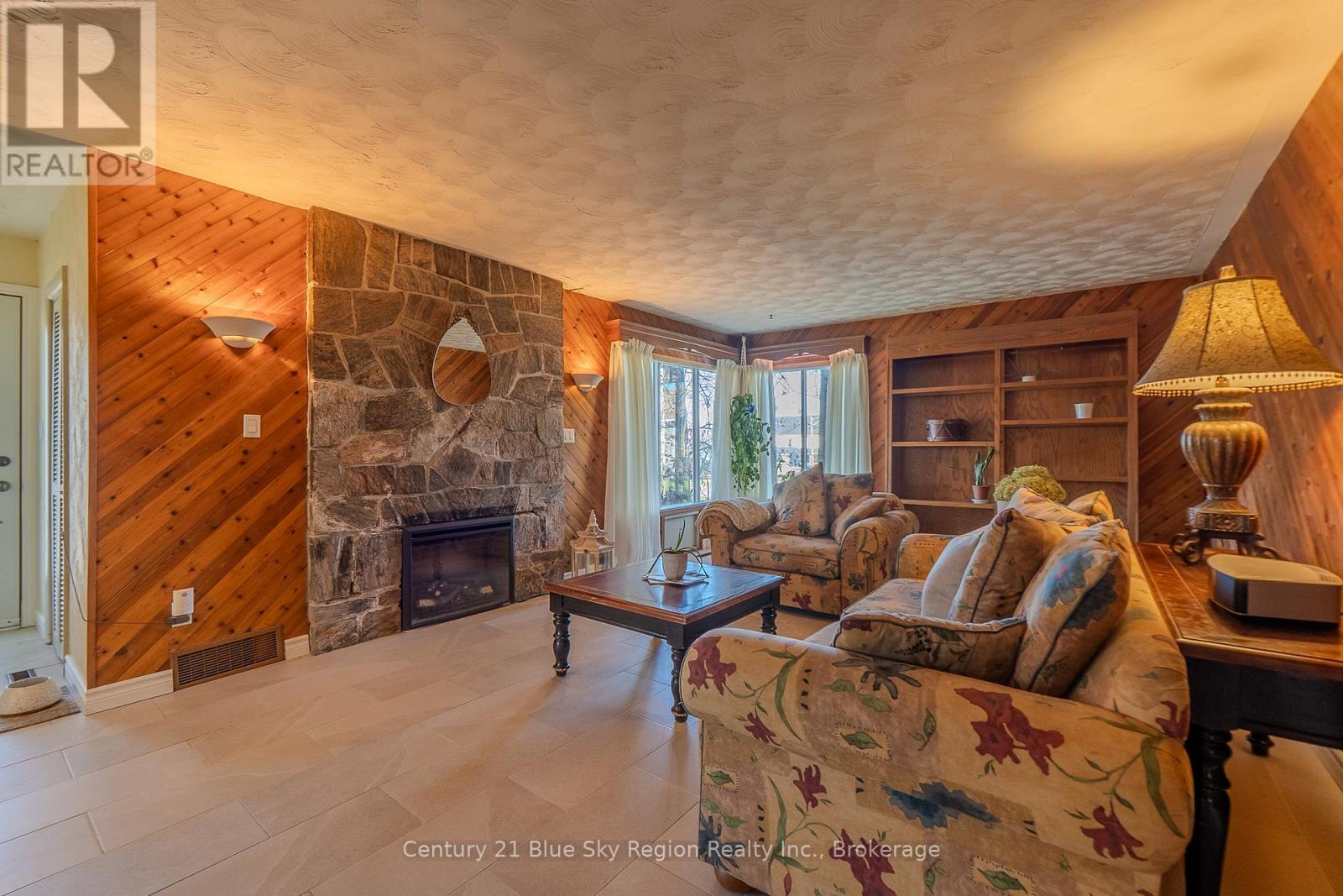 338 Edward Street, Powassan, Ontario  P0H 1Z0 - Photo 5 - X12485249