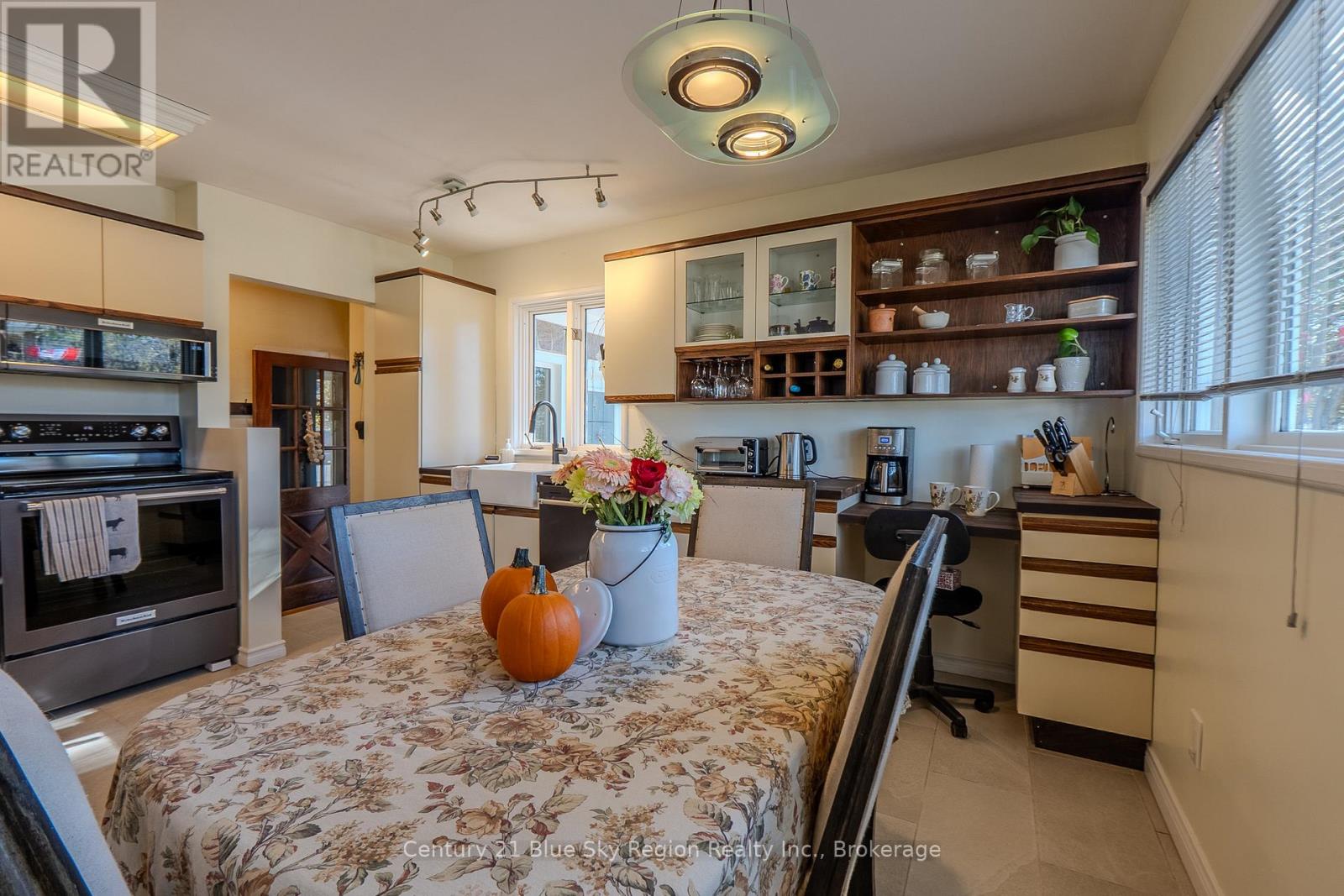 338 Edward Street, Powassan, Ontario  P0H 1Z0 - Photo 8 - X12485249