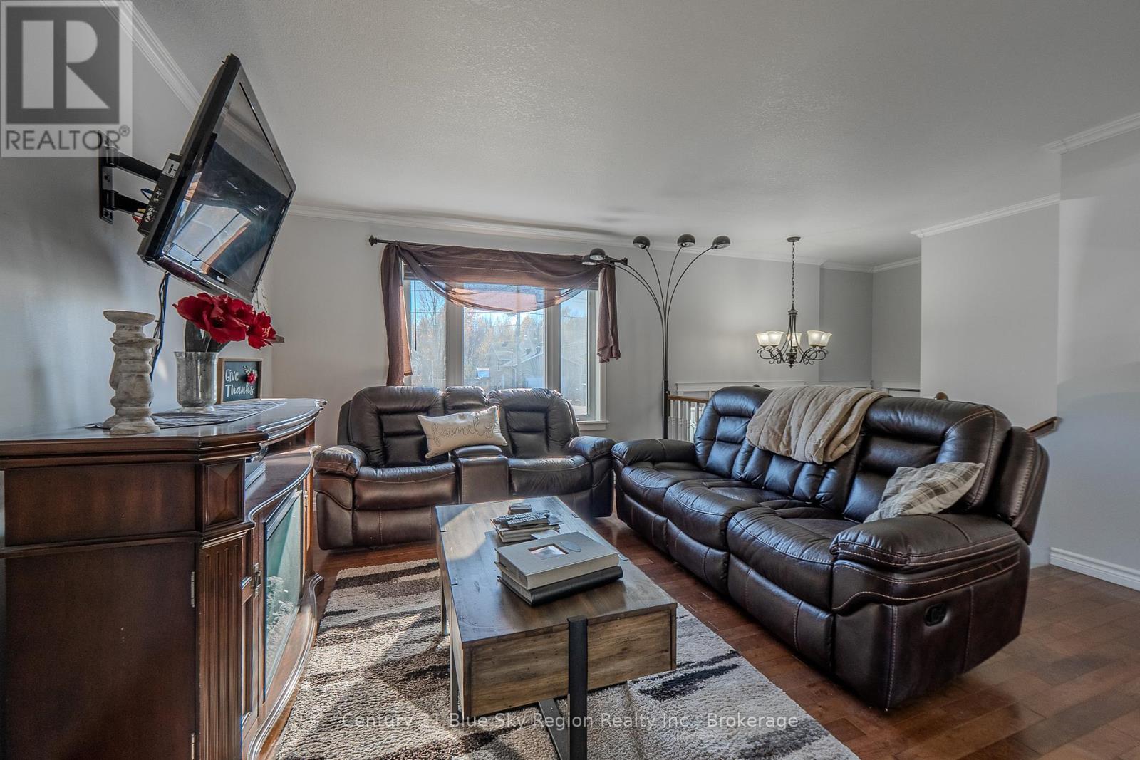 557 Demers Street, West Nipissing (Sturgeon Falls), Ontario  P2B 0A1 - Photo 11 - X12485301