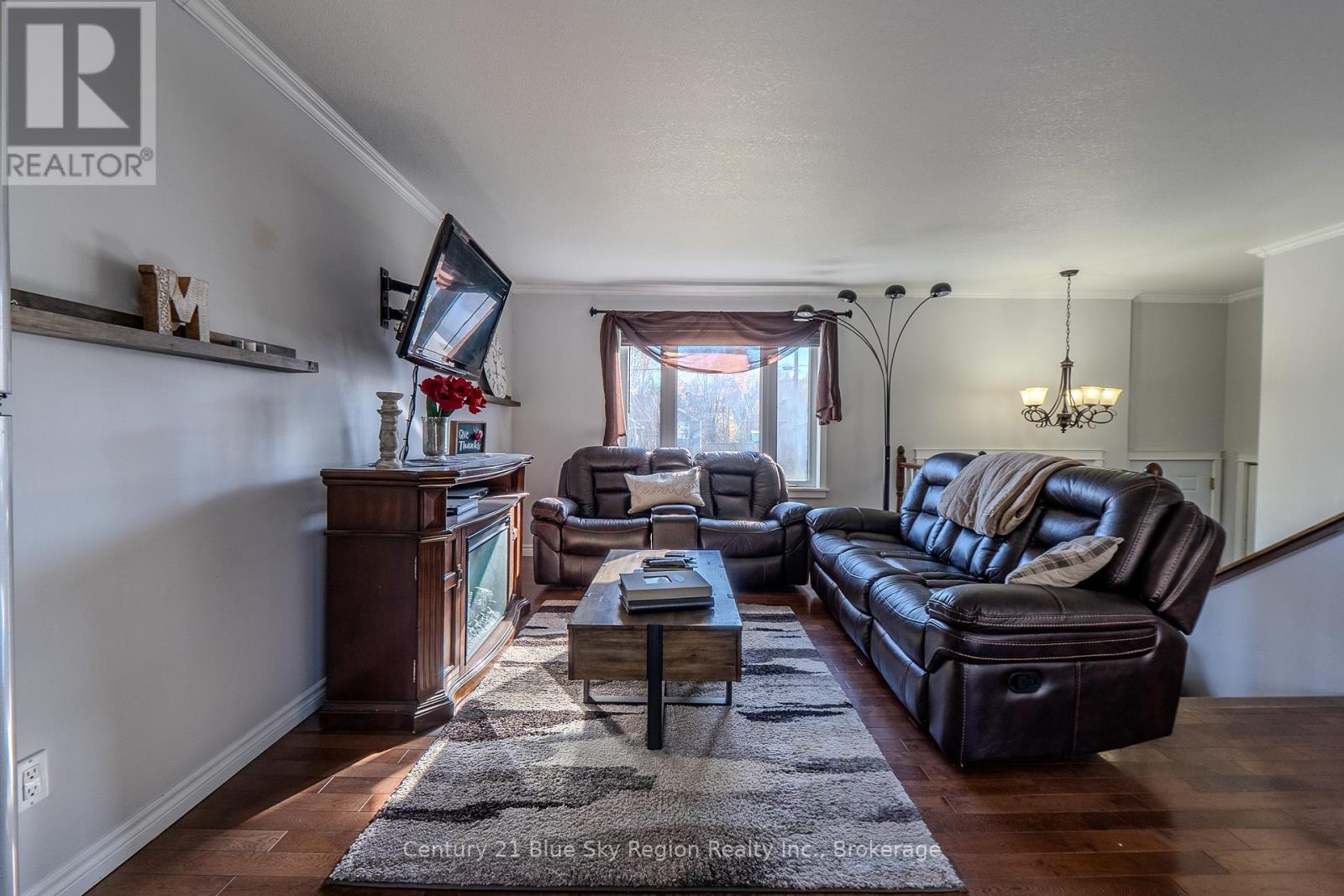 557 Demers Street, West Nipissing (Sturgeon Falls), Ontario  P2B 0A1 - Photo 10 - X12485301