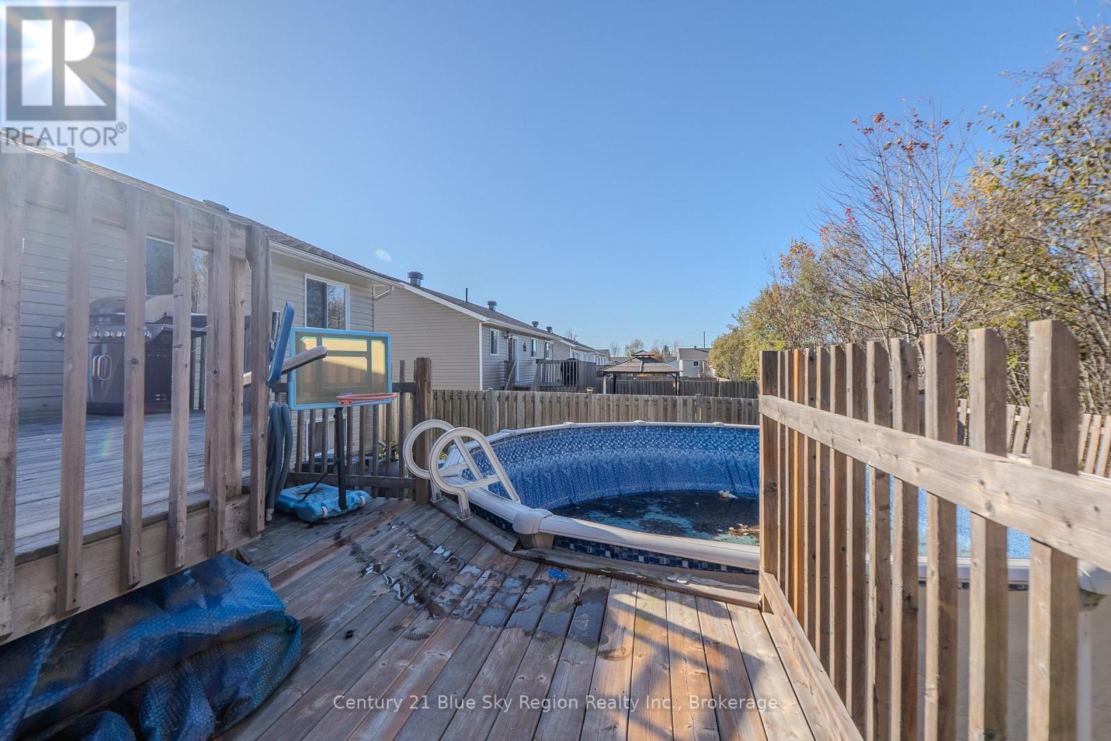 557 Demers Street, West Nipissing (Sturgeon Falls), Ontario  P2B 0A1 - Photo 38 - X12485301