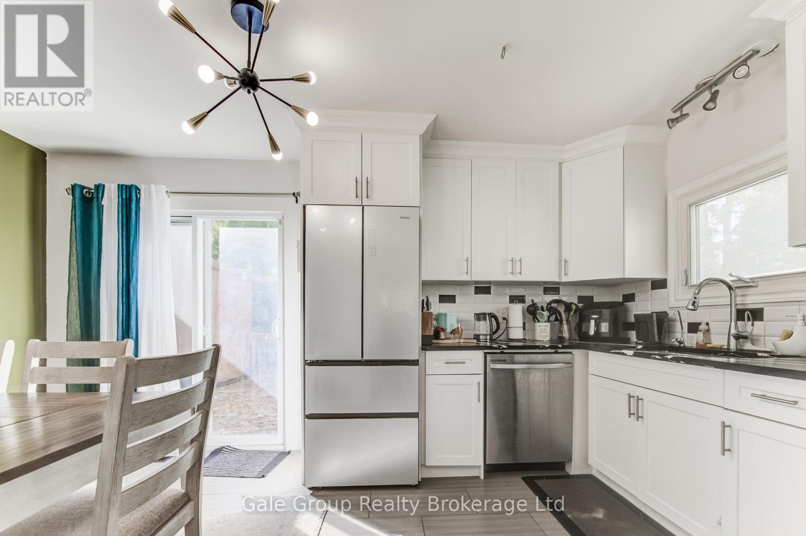 10 Innes Place, Woodstock, Ontario  N4S 8N1 - Photo 11 - X12485165