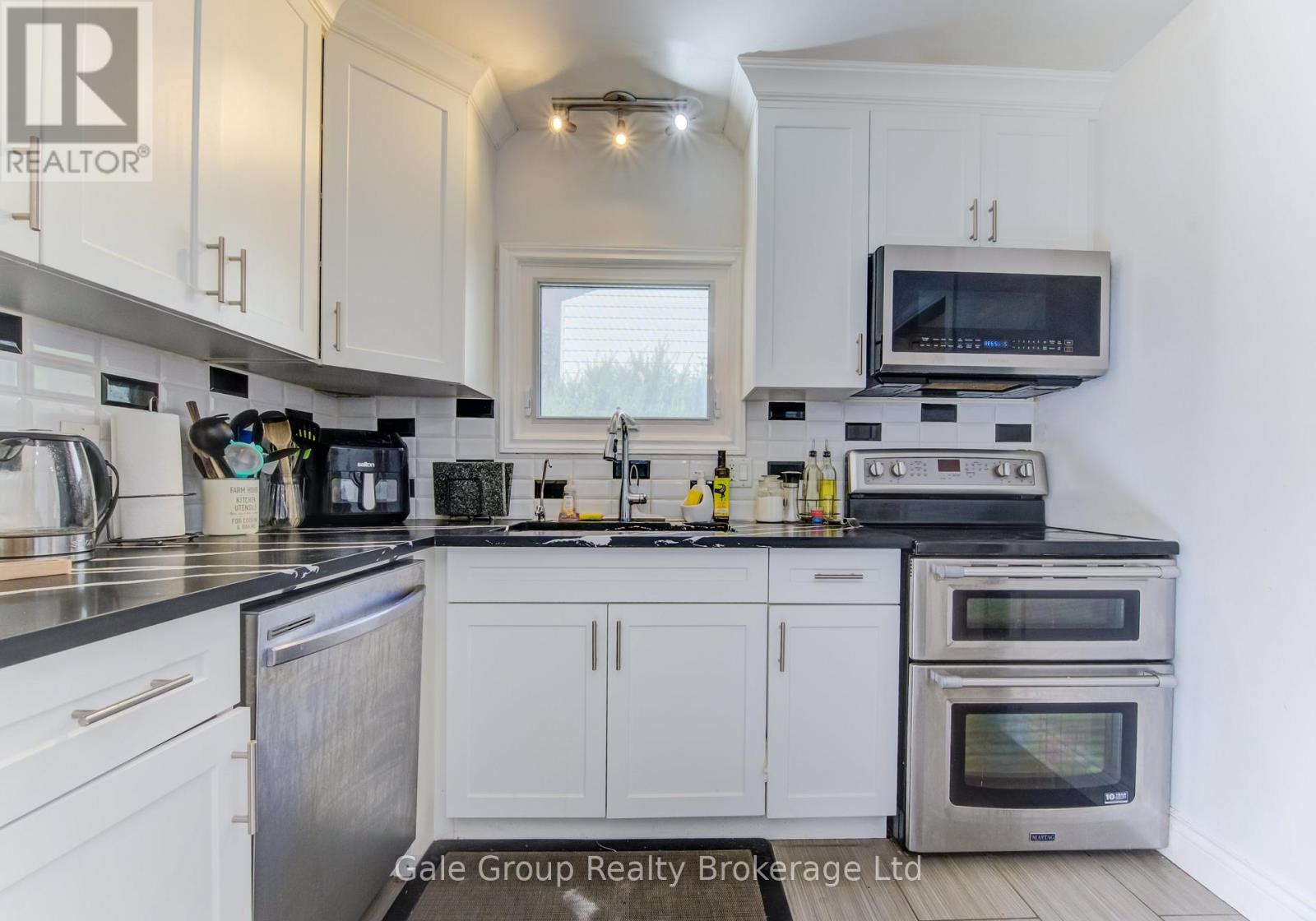 10 Innes Place, Woodstock, Ontario  N4S 8N1 - Photo 12 - X12485165