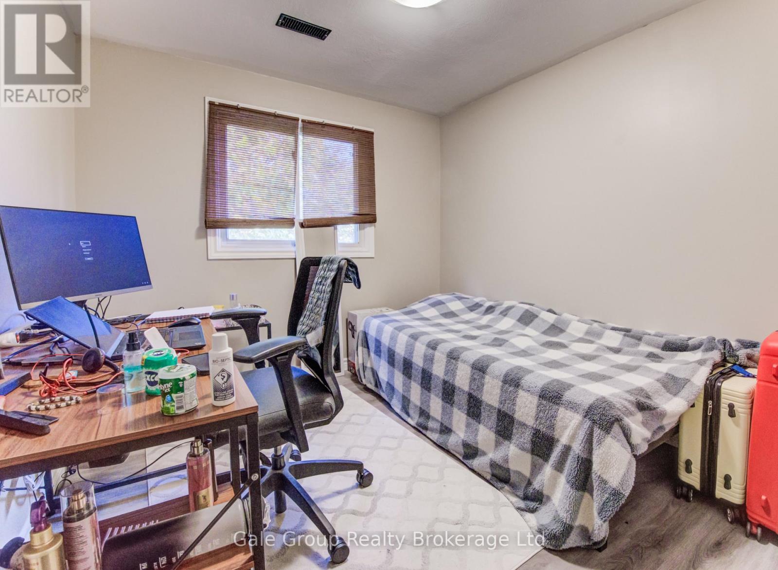 10 Innes Place, Woodstock, Ontario  N4S 8N1 - Photo 18 - X12485165