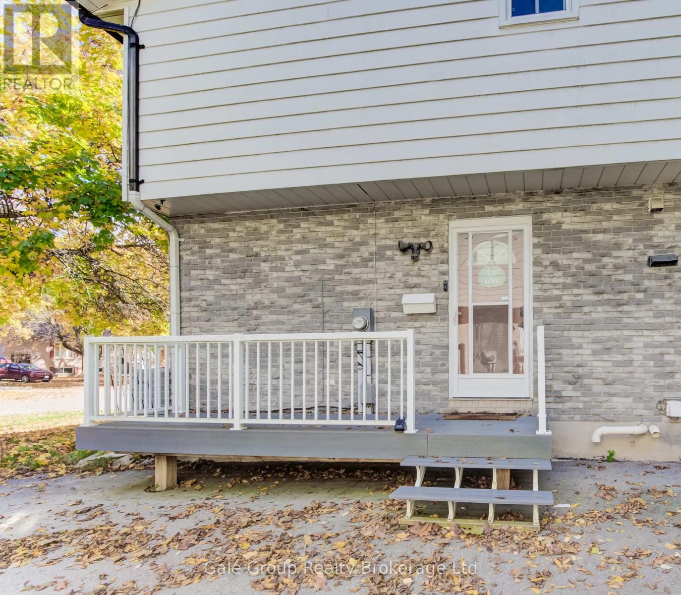 10 Innes Place, Woodstock, Ontario  N4S 8N1 - Photo 4 - X12485165