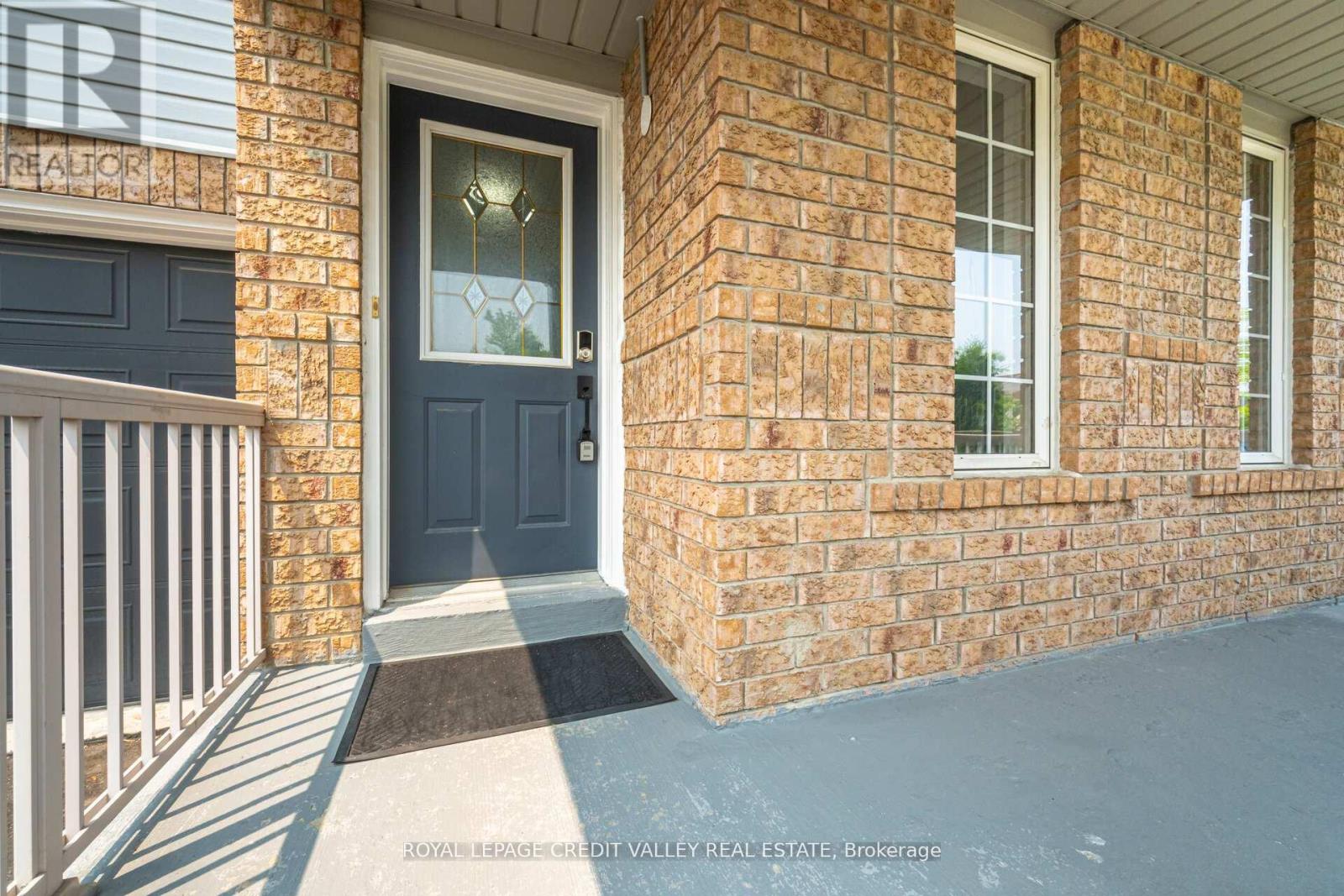 12 Greenhalf Drive, Ajax, Ontario  L1S 7N6 - Photo 4 - E12330556