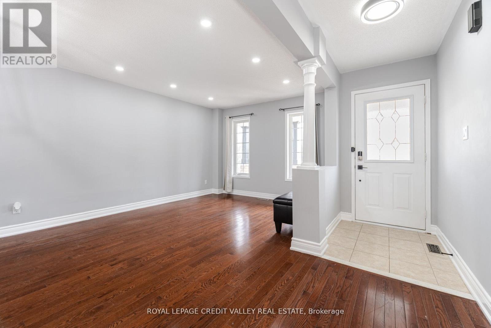 12 Greenhalf Drive, Ajax, Ontario  L1S 7N6 - Photo 5 - E12330556