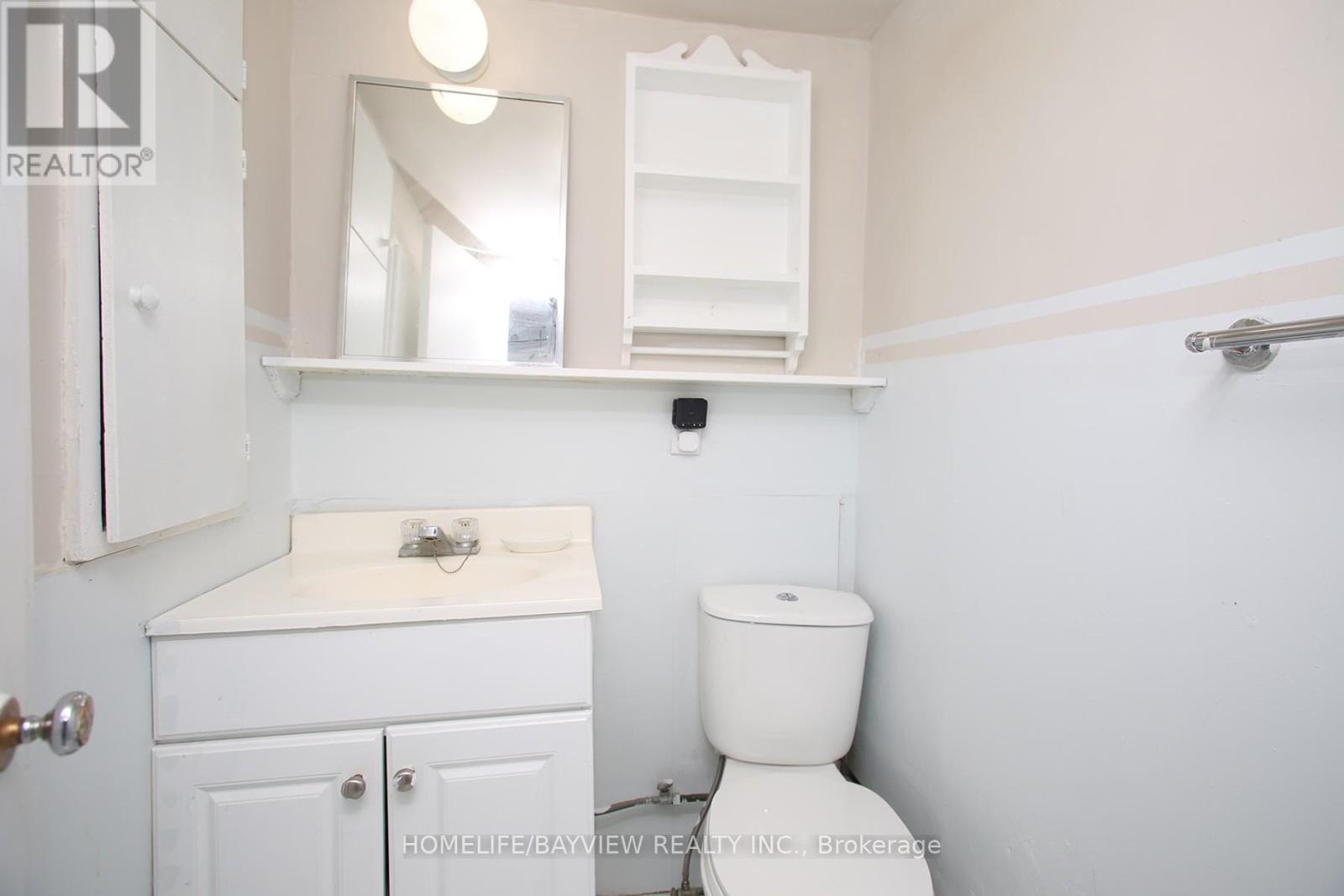 2nd Flr - 9 Bridge Street, Kawartha Lakes, Ontario  K0M 1N0 - Photo 19 - X12485027